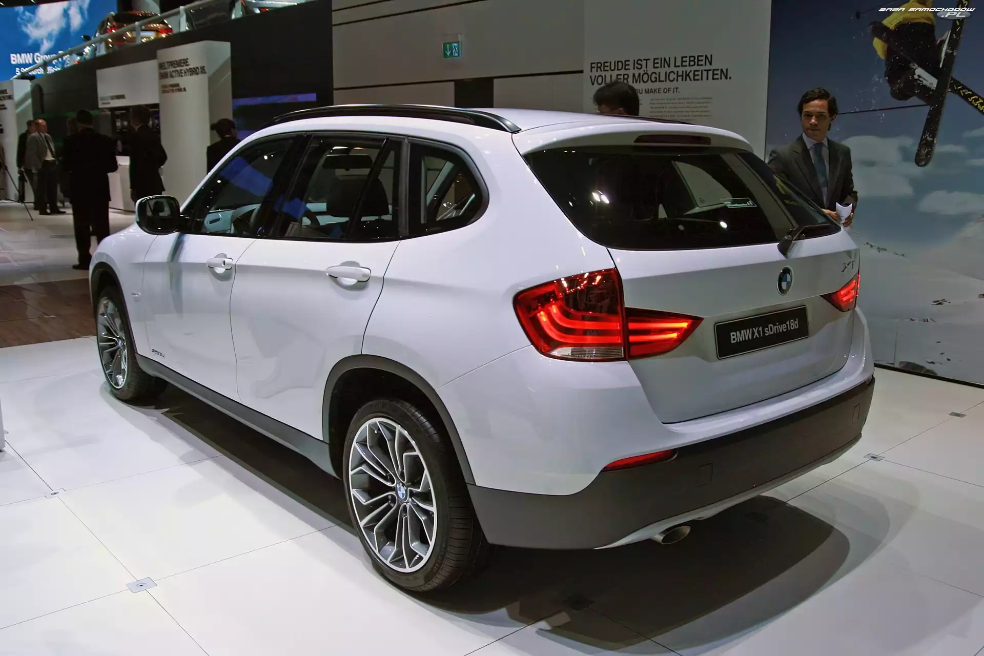 18d, Dealer, BMW X1