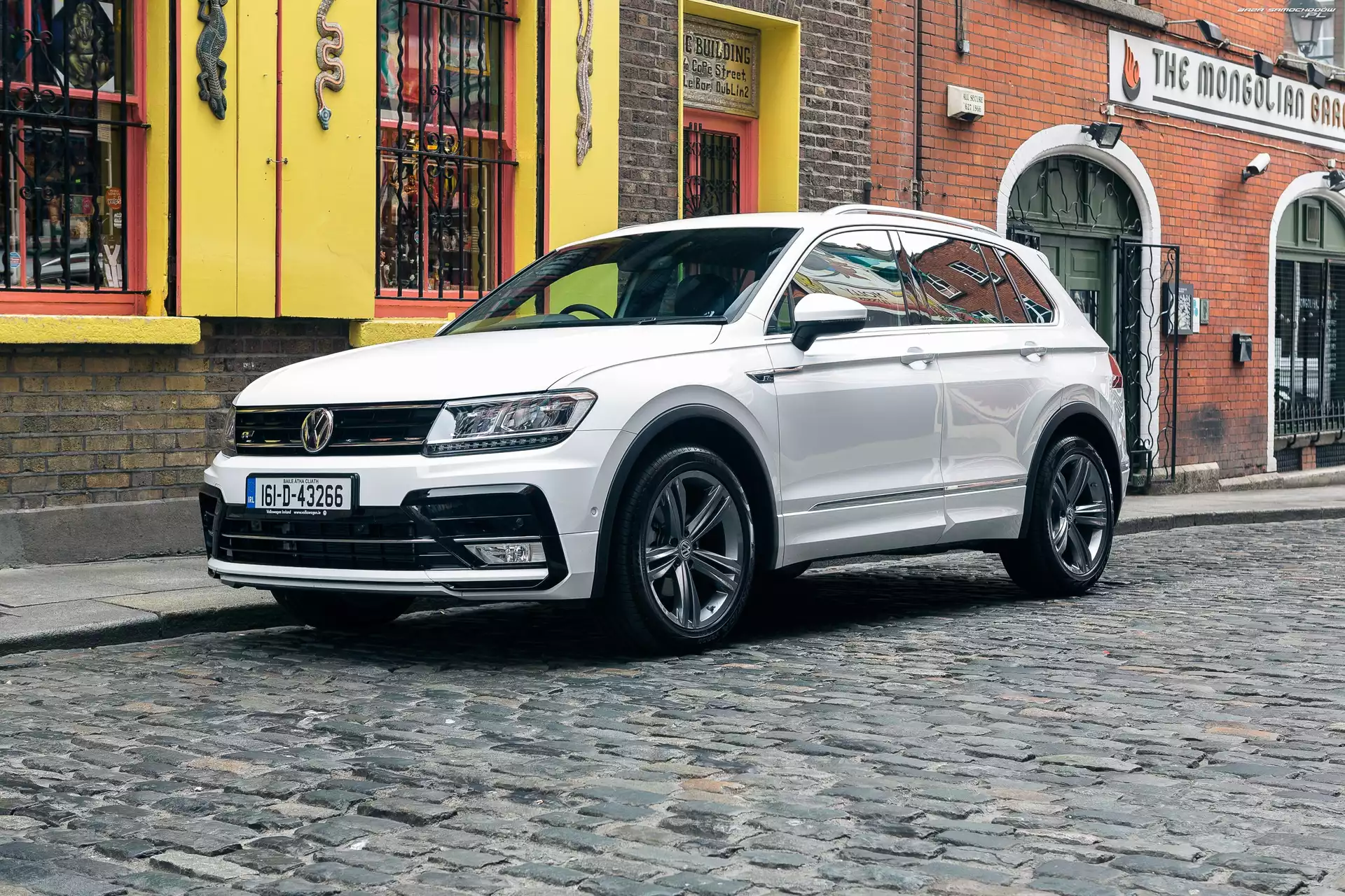 2016, Biały, Volkswagen Tiguan R-Line