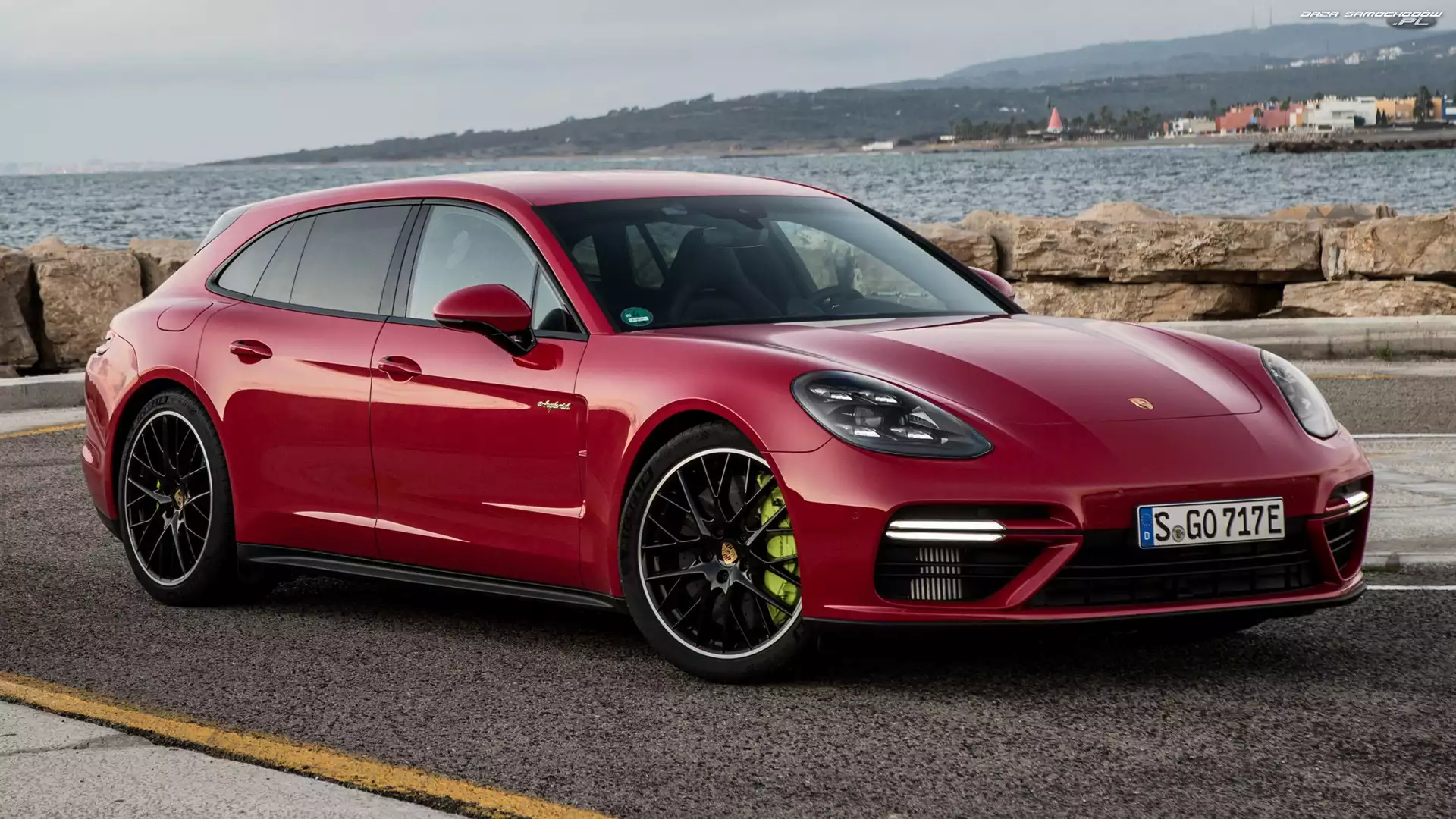 2017, Czerwone, Porsche Panamera Turbo
