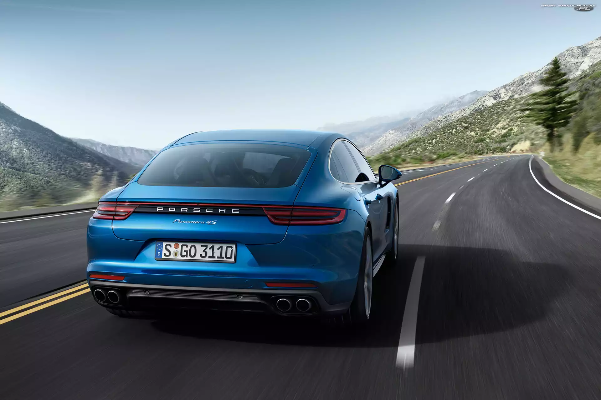 2017, Niebieskie, Porsche Panamera 4S