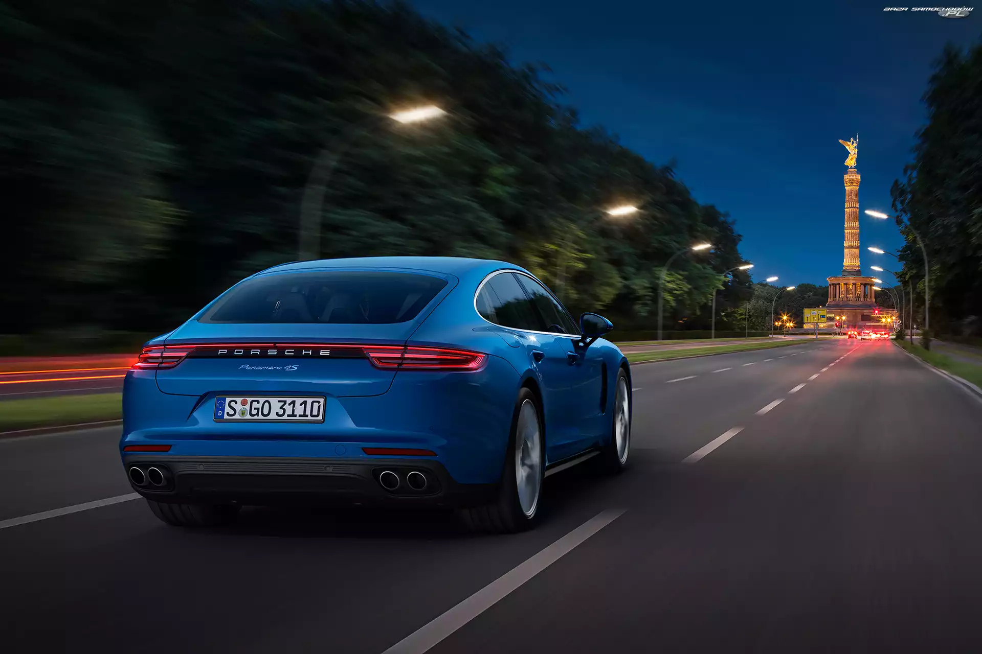 2017, Niebieskie, Porsche Panamera 4S