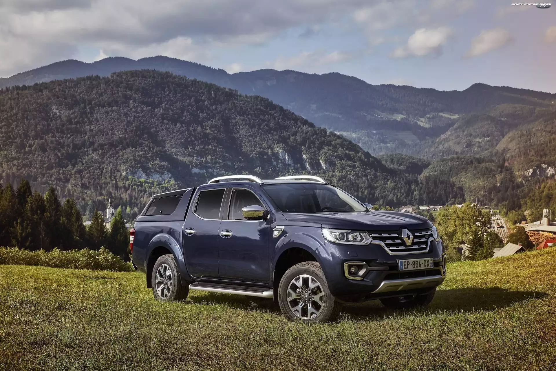 2017, Granatowy, Renault Alaskan