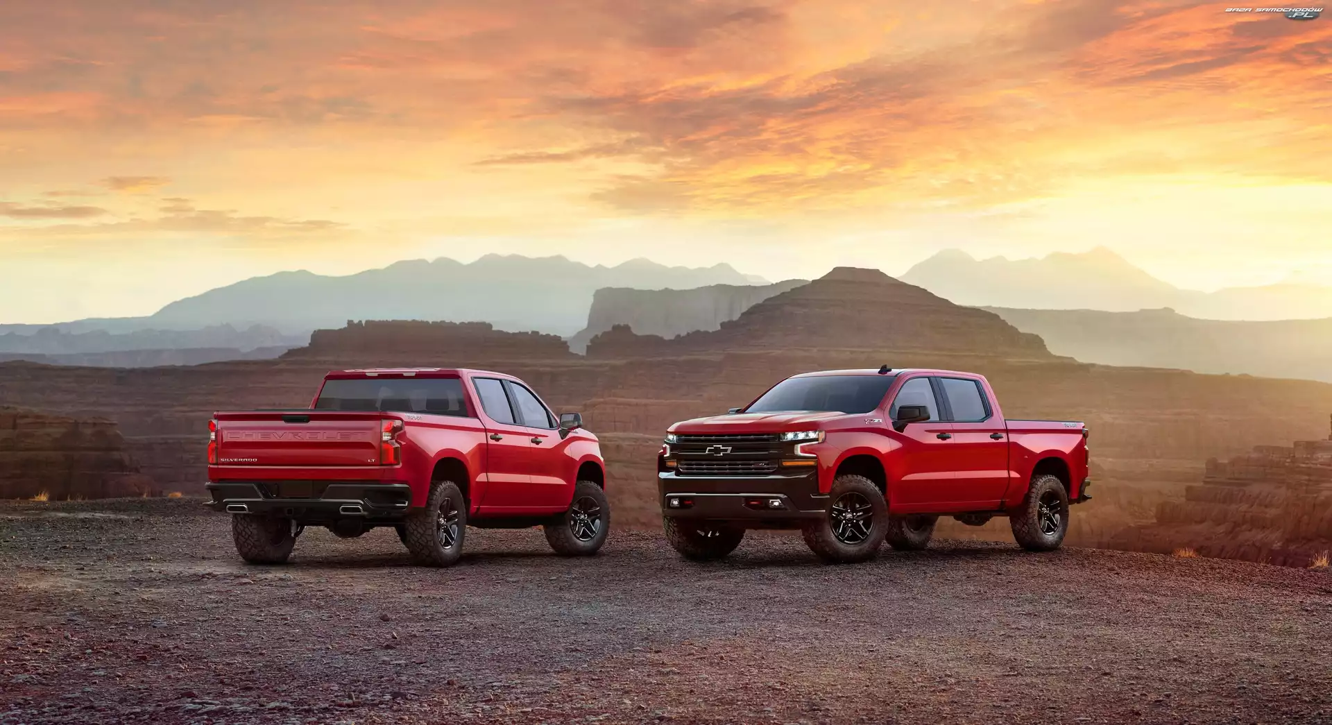 2019, Dwa, Chevrolety Silverado LT
