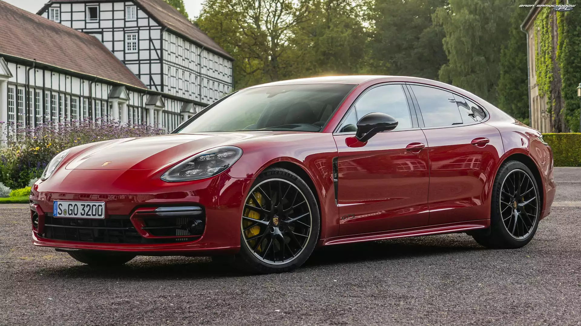 2020, Czerwone, Porsche Panamera GTS