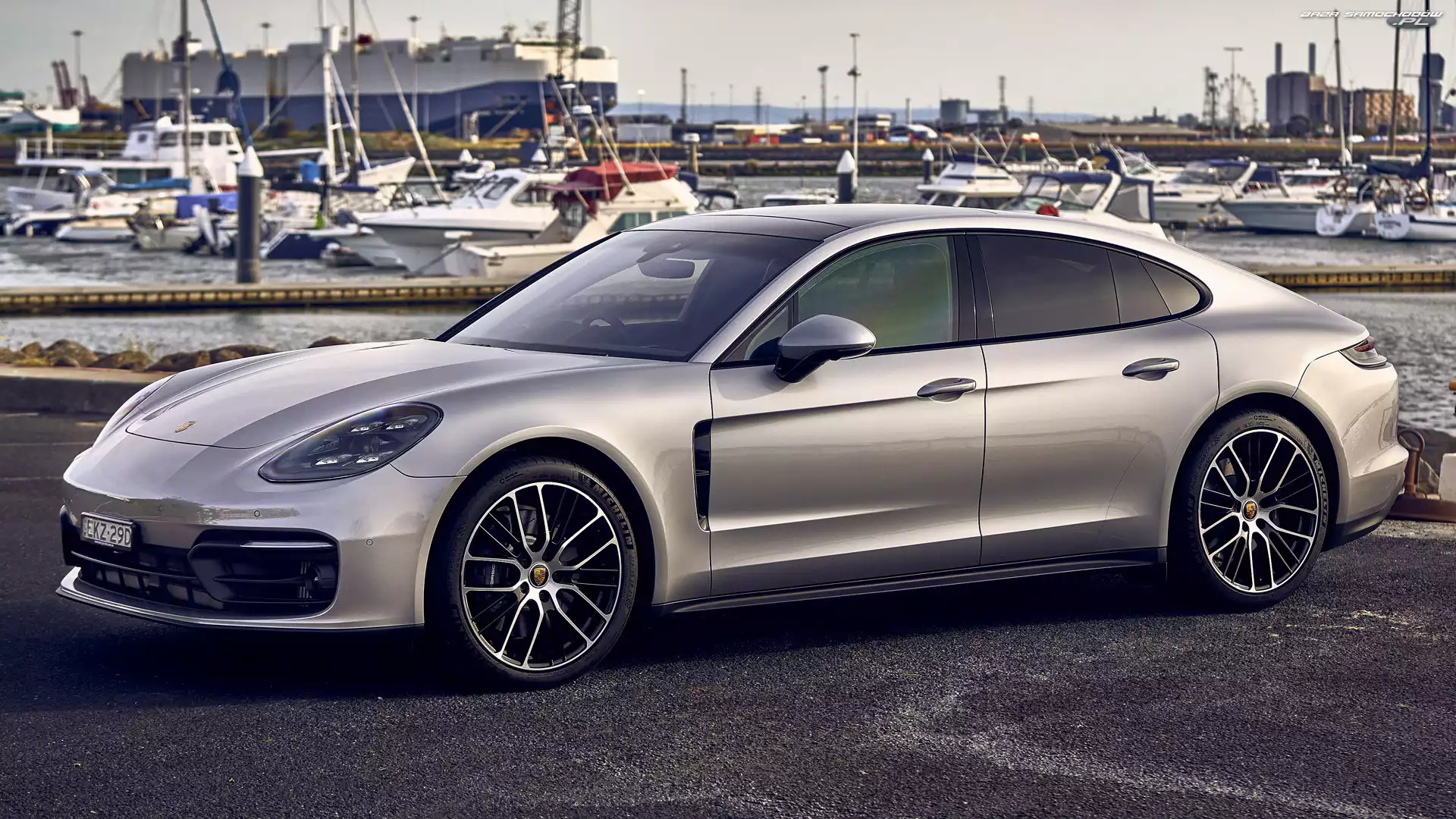 2021, Srebrne, Porsche Panamera