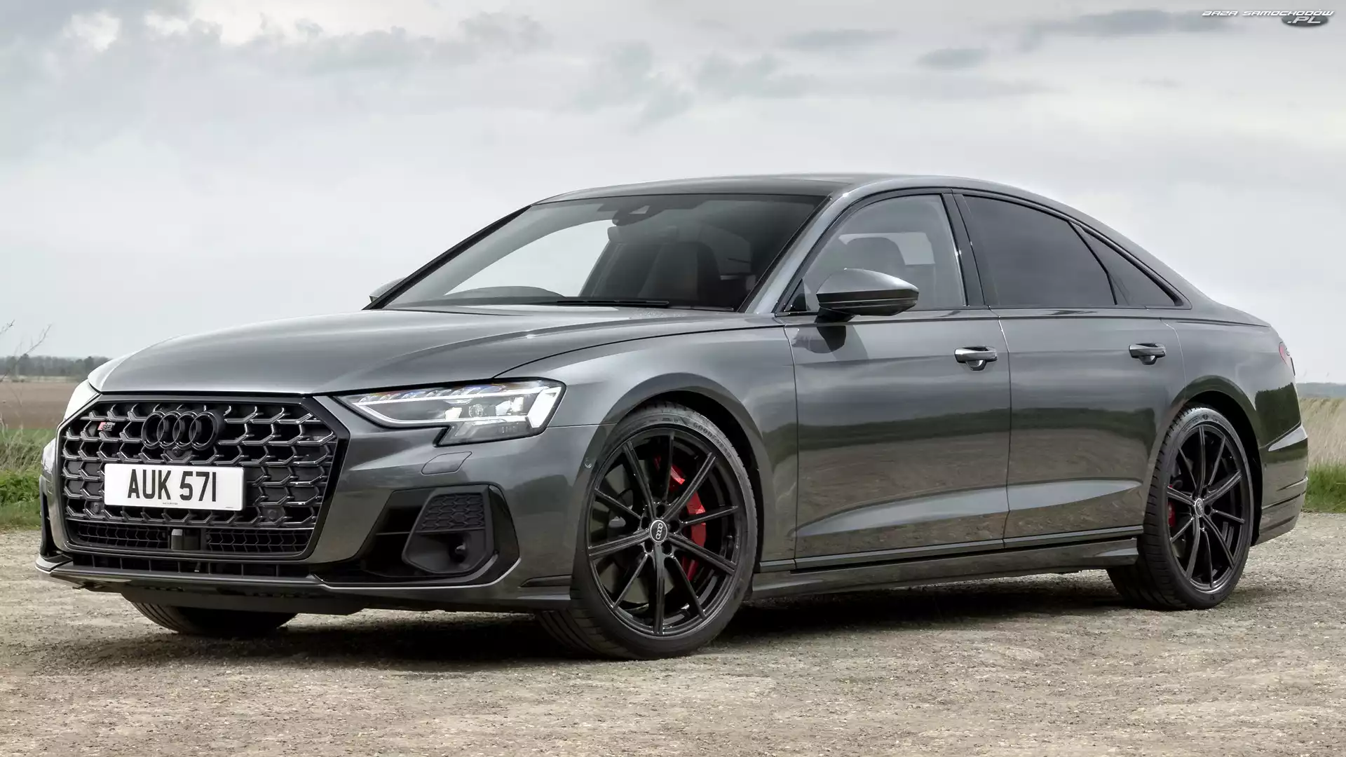 2022, Audi S8