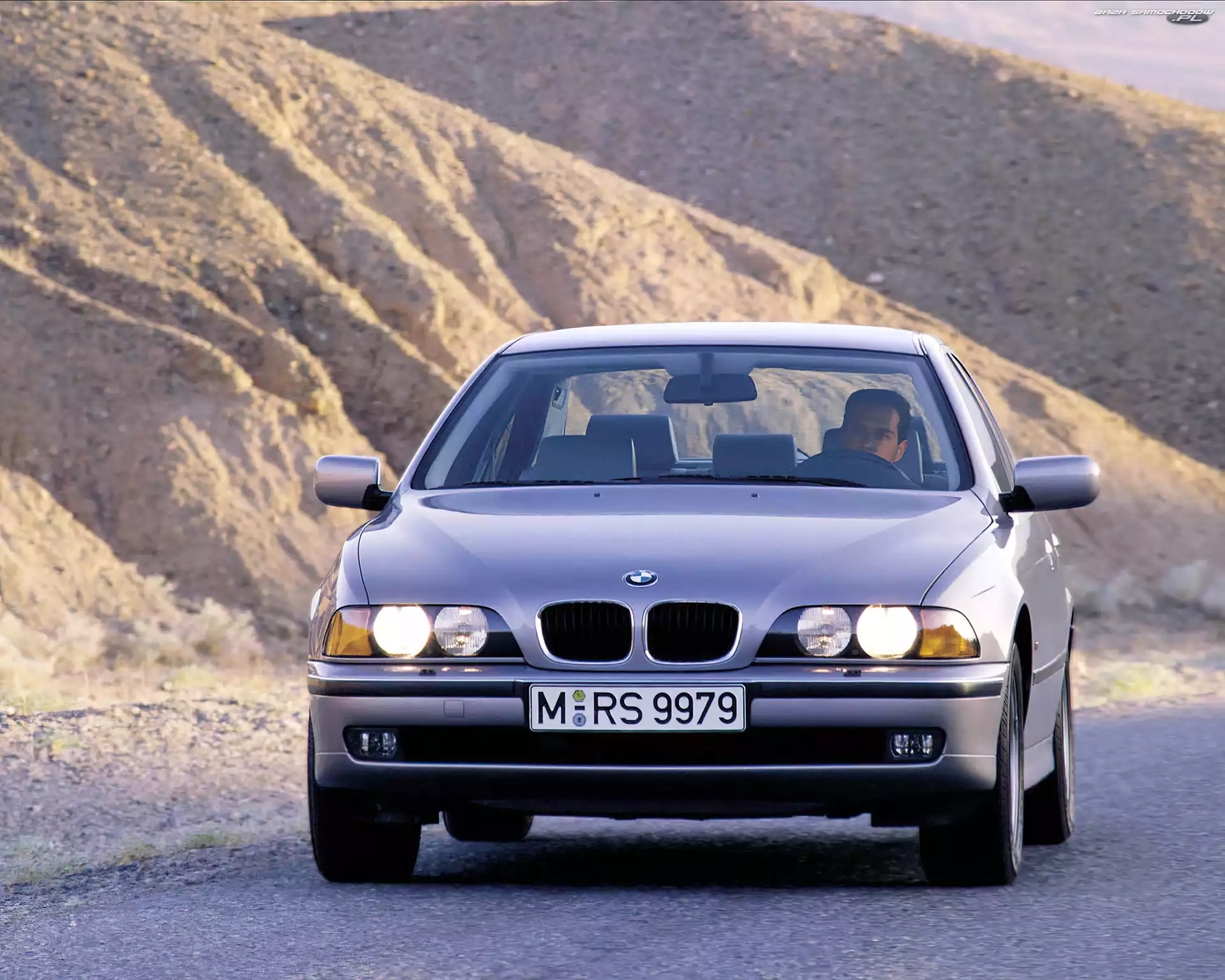 E39, BMW 5