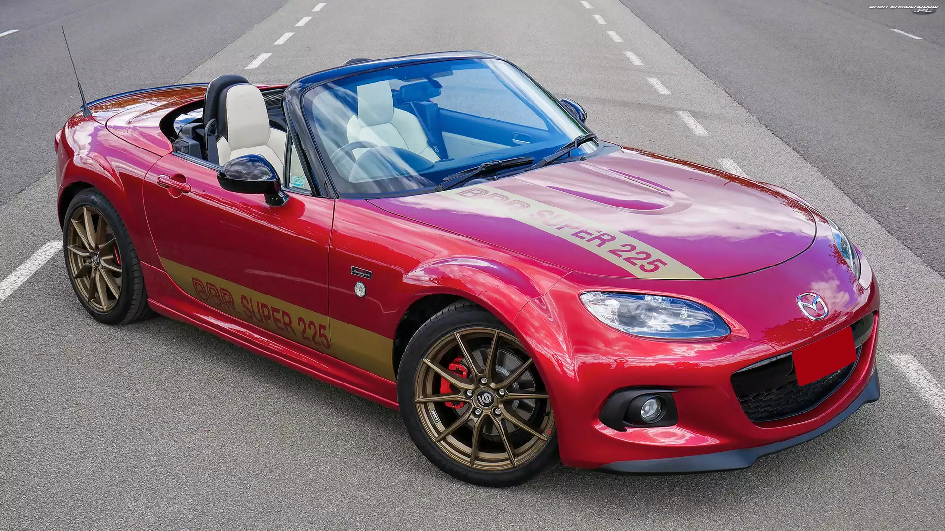 Czerwona, Mazda MX-5 BBR Super 225