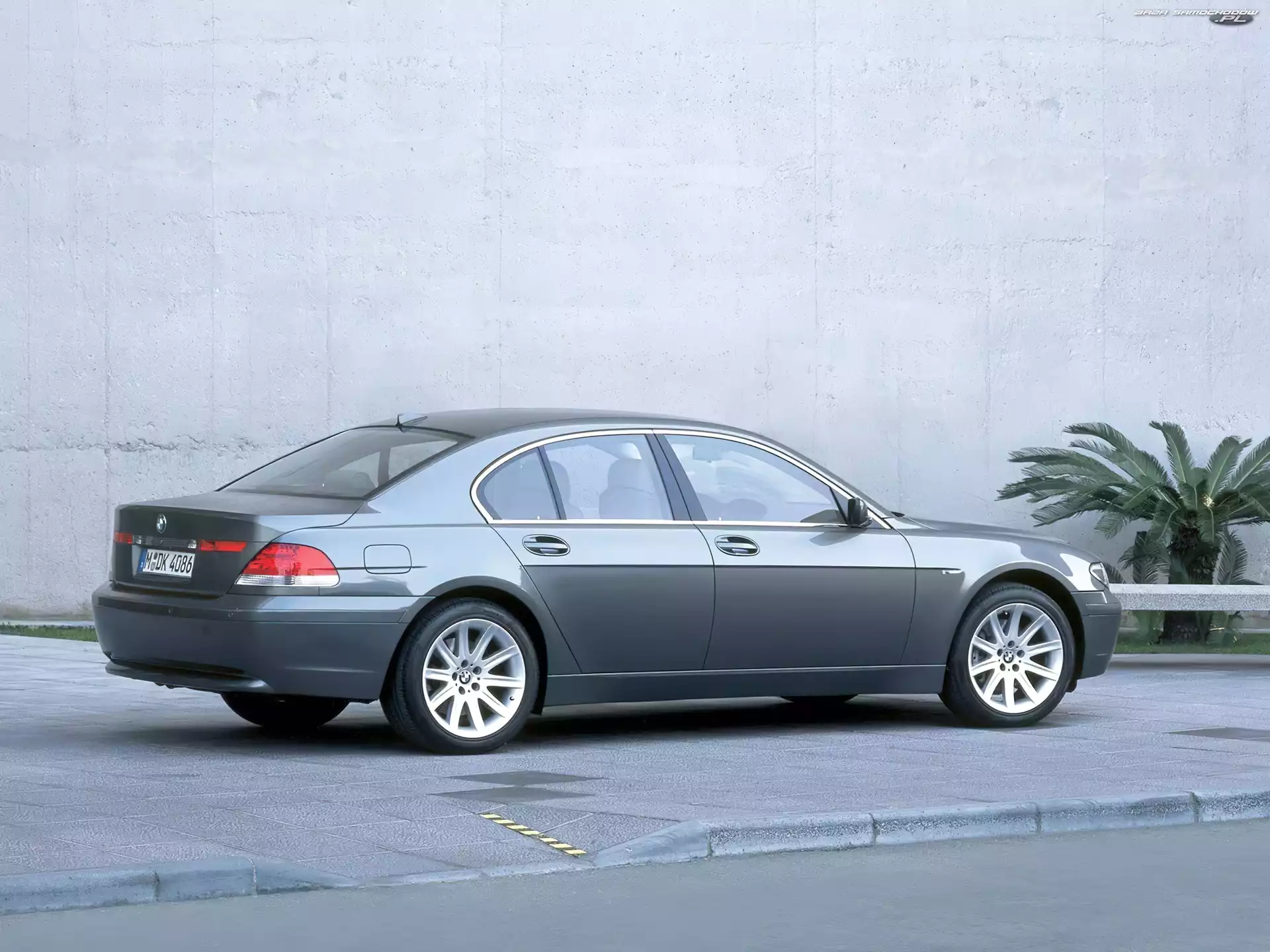 E65, BMW 7