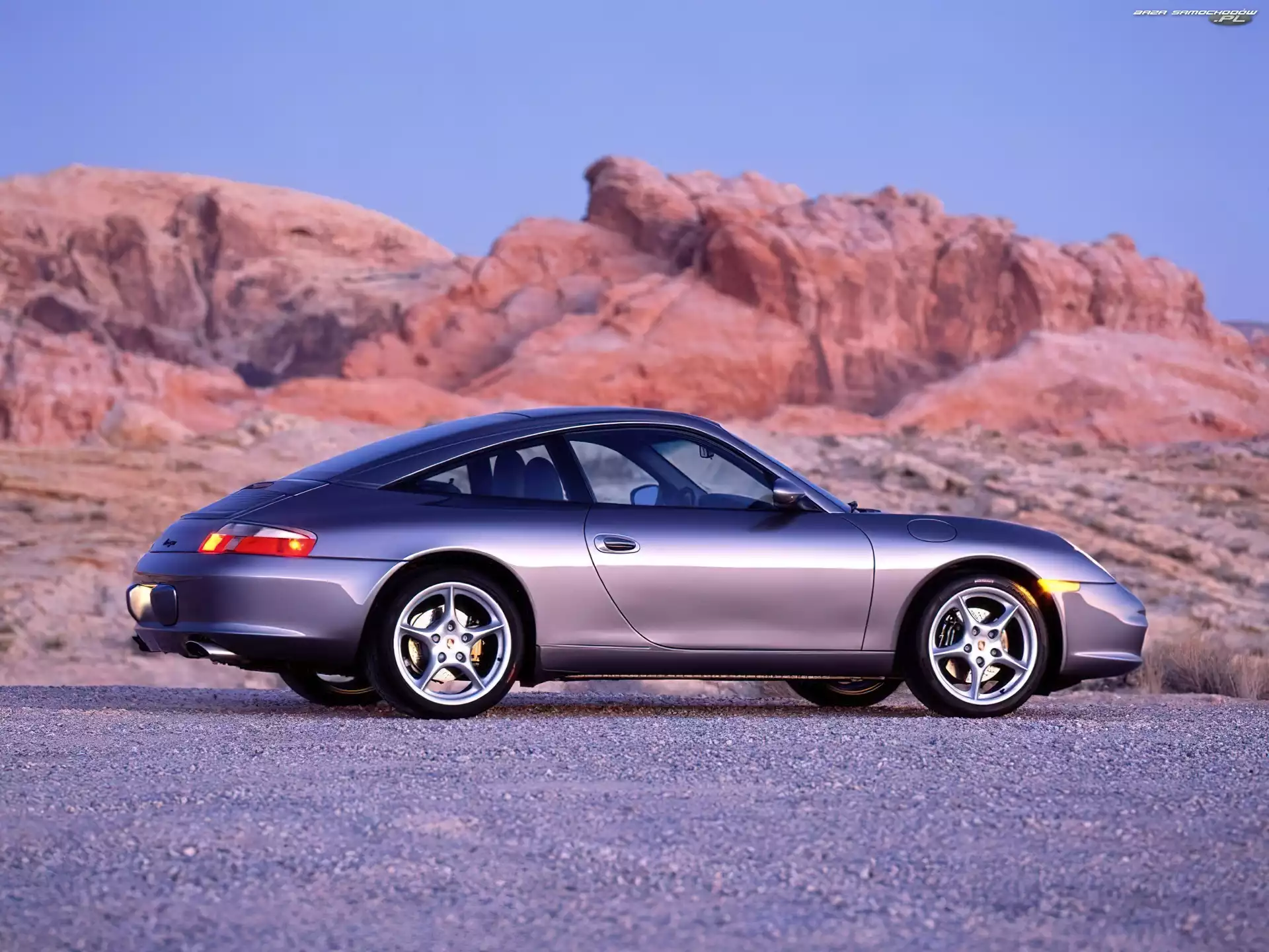 911 Tagra, Srebrne