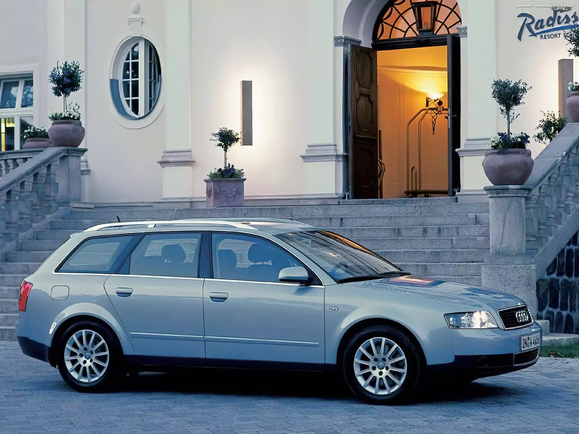 Avant, Audi A4