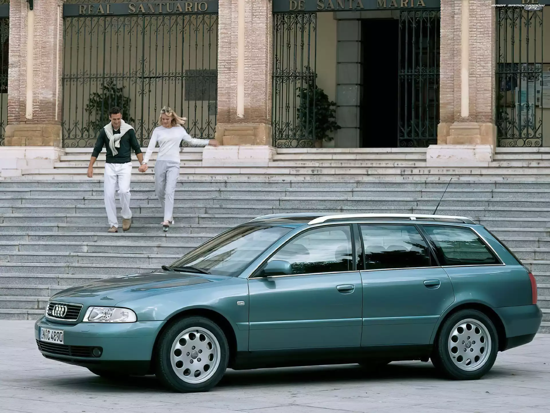 Avant, Audi A4