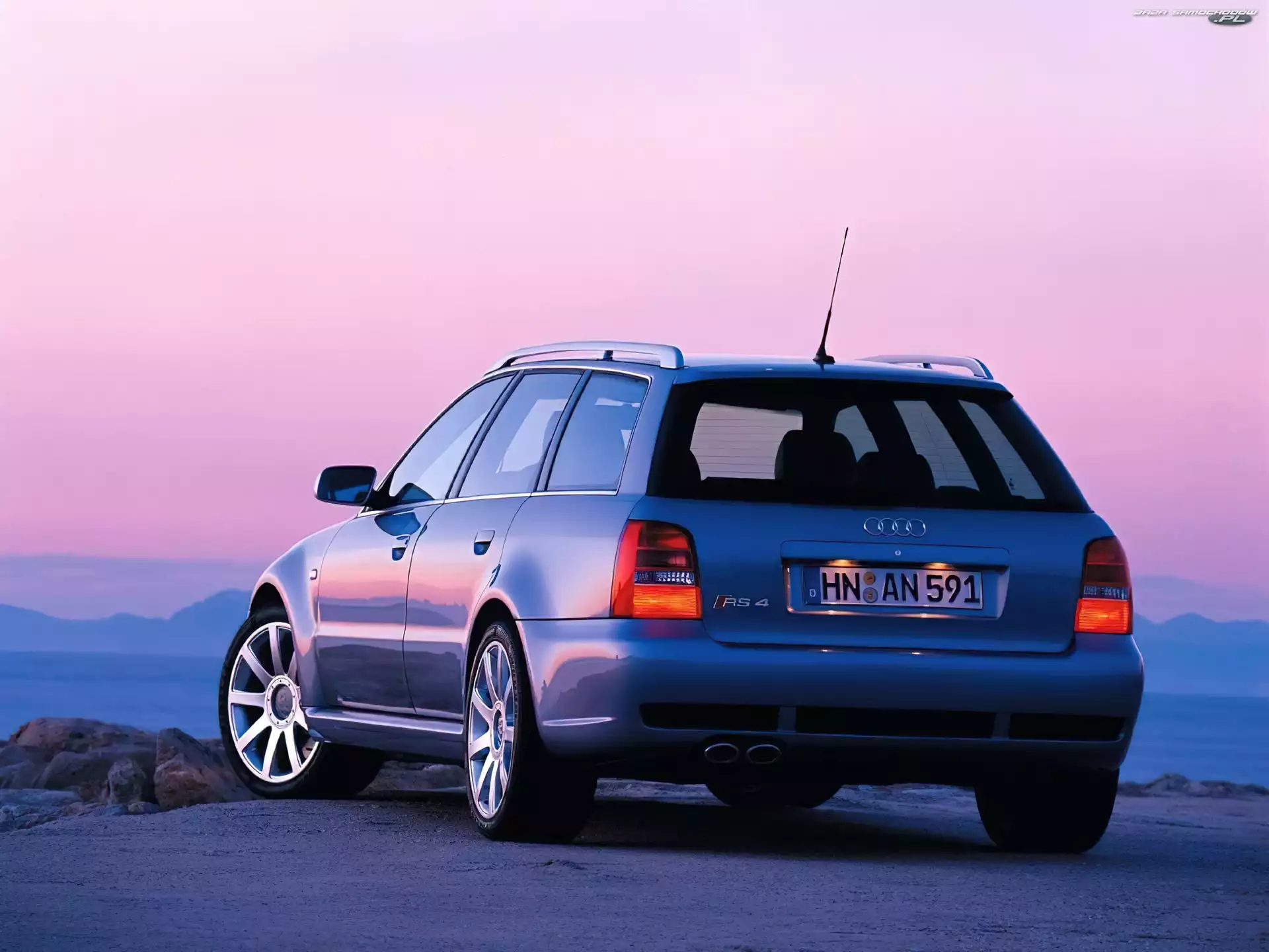 B7, Audi A4