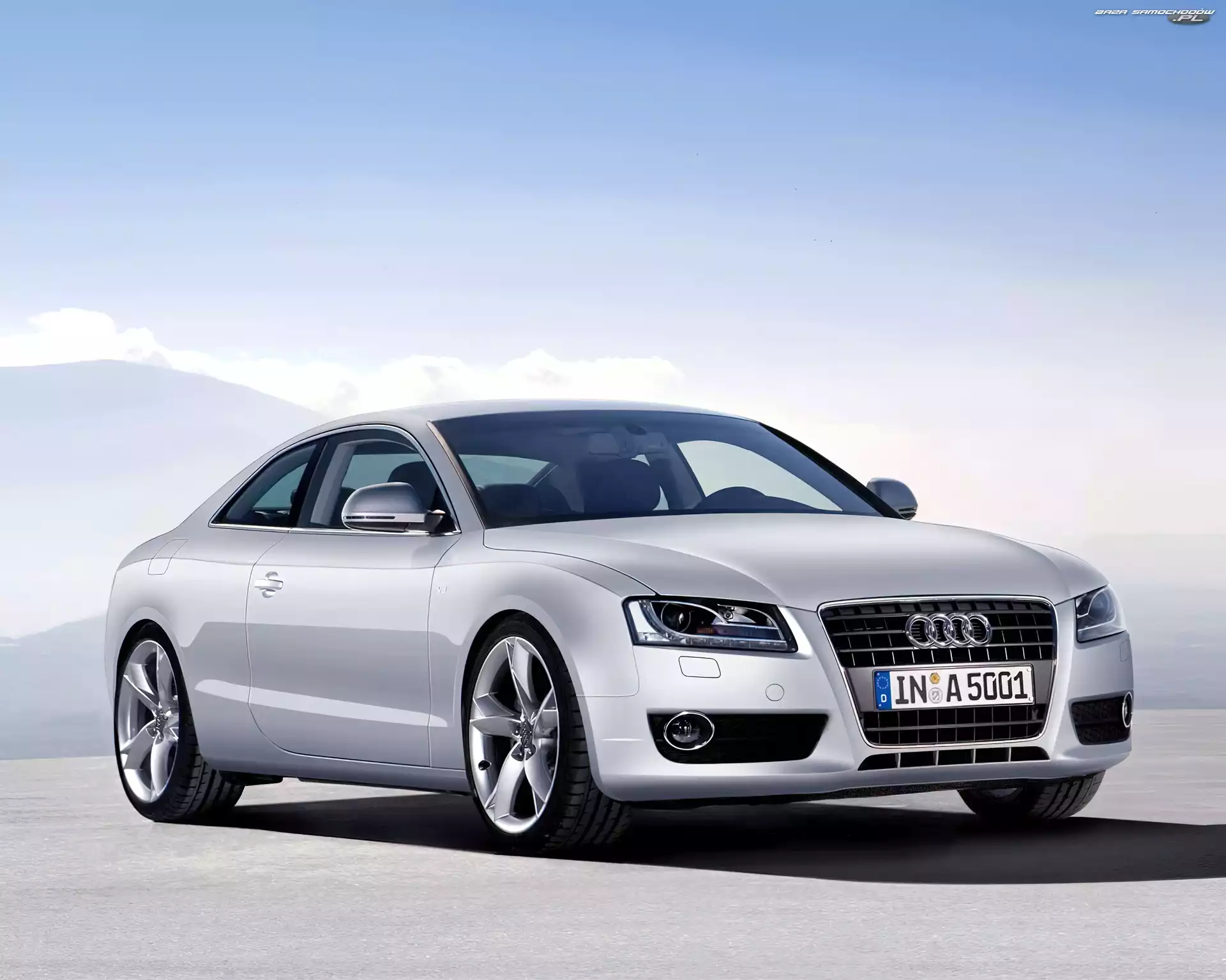 Halogeny, Audi A5