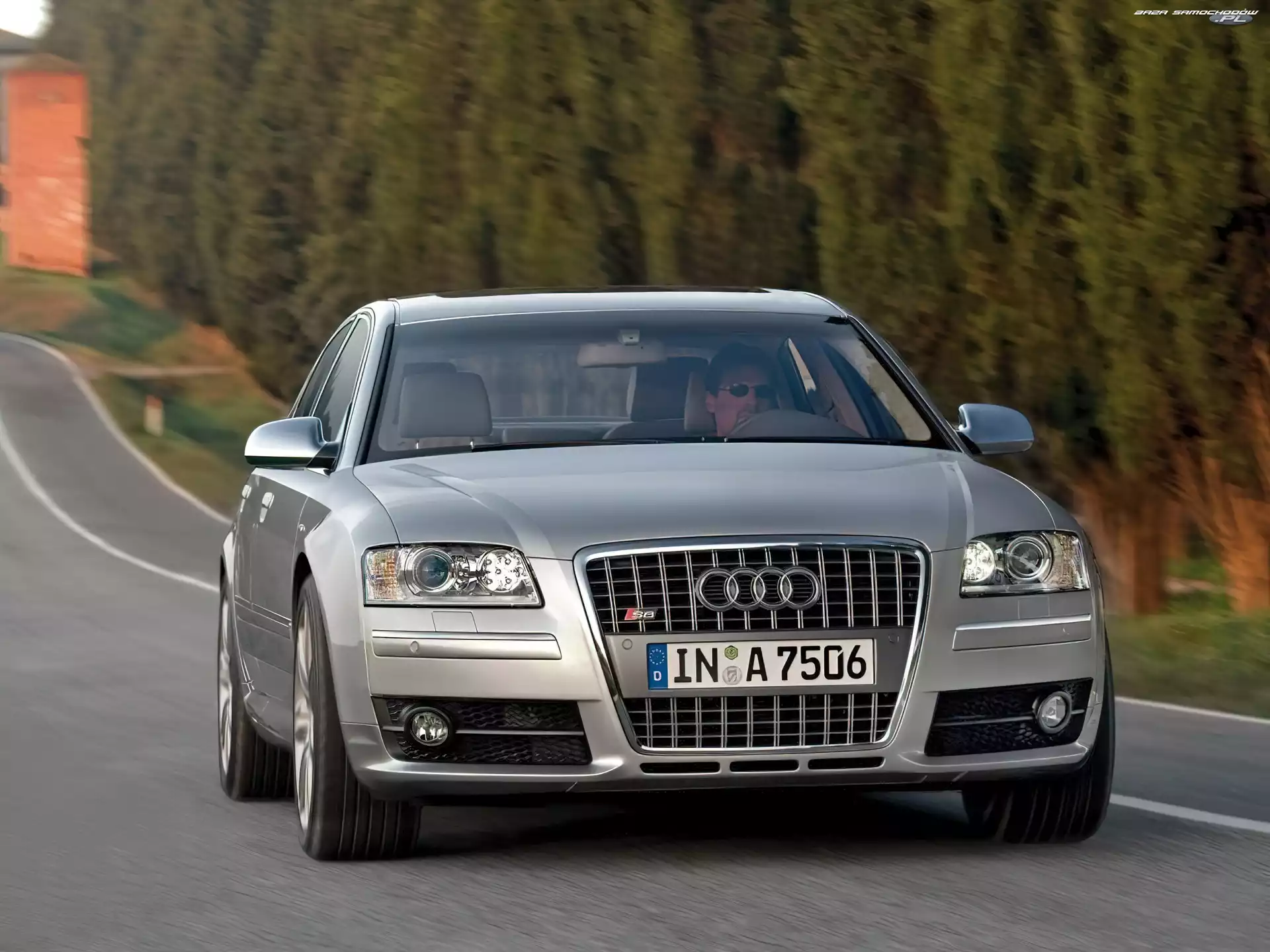 D3, Audi A8