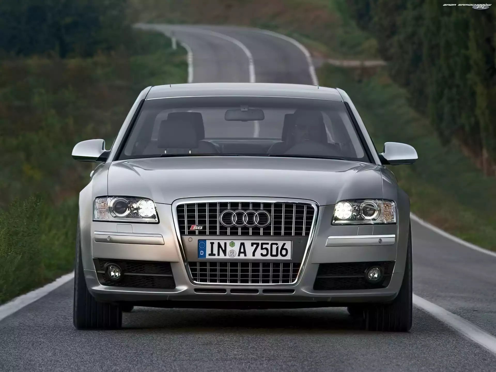 D3, Audi A8