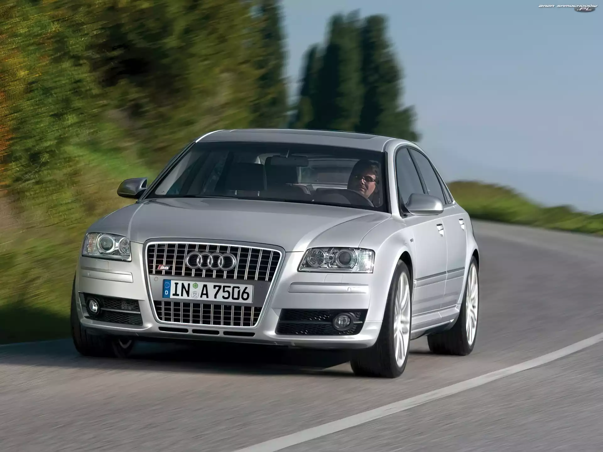 D3, Audi A8