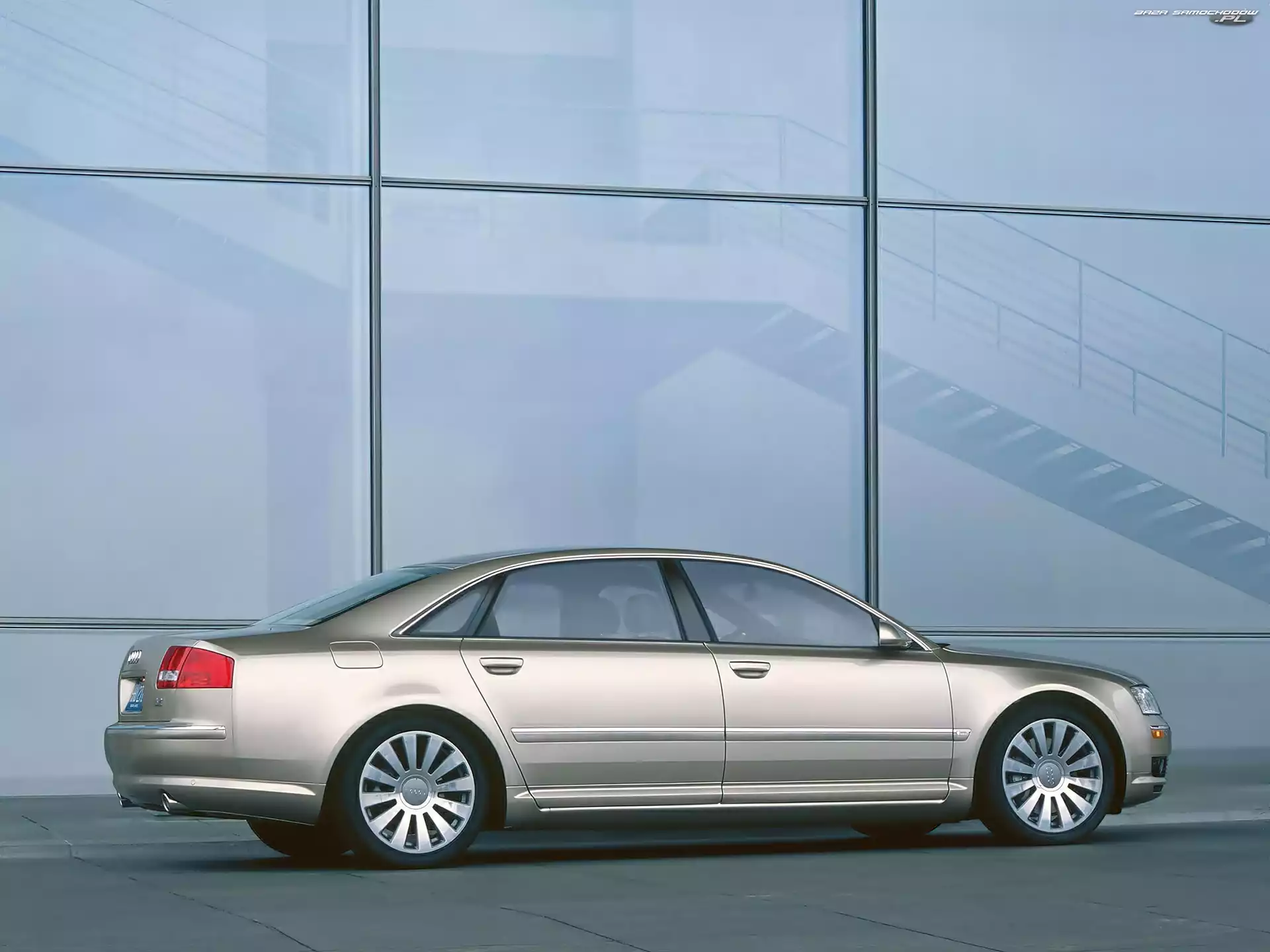 D3, Audi A8