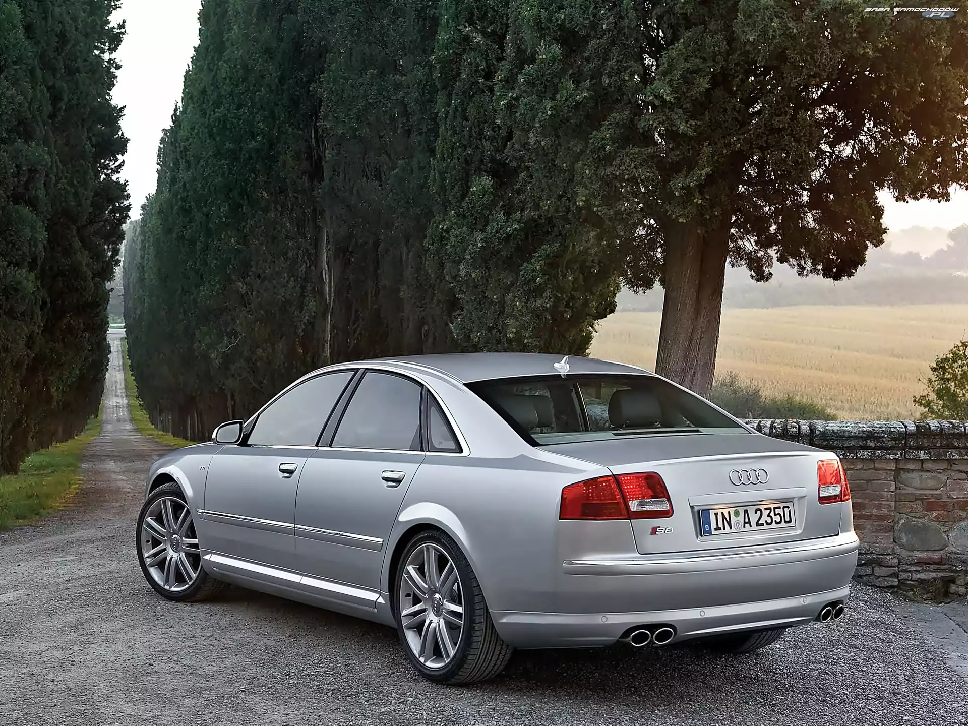 D3, Audi A8