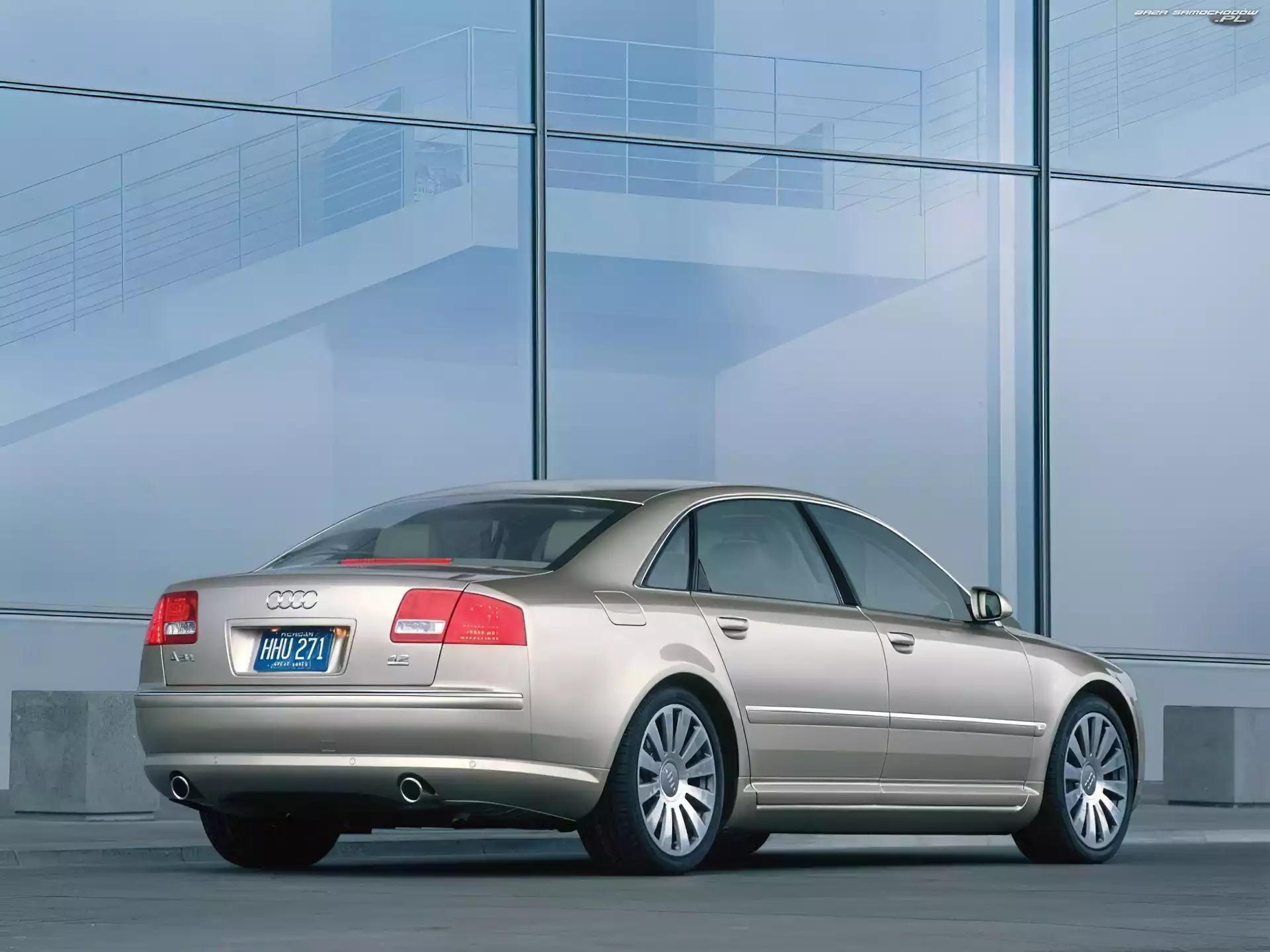 D3, Audi A8