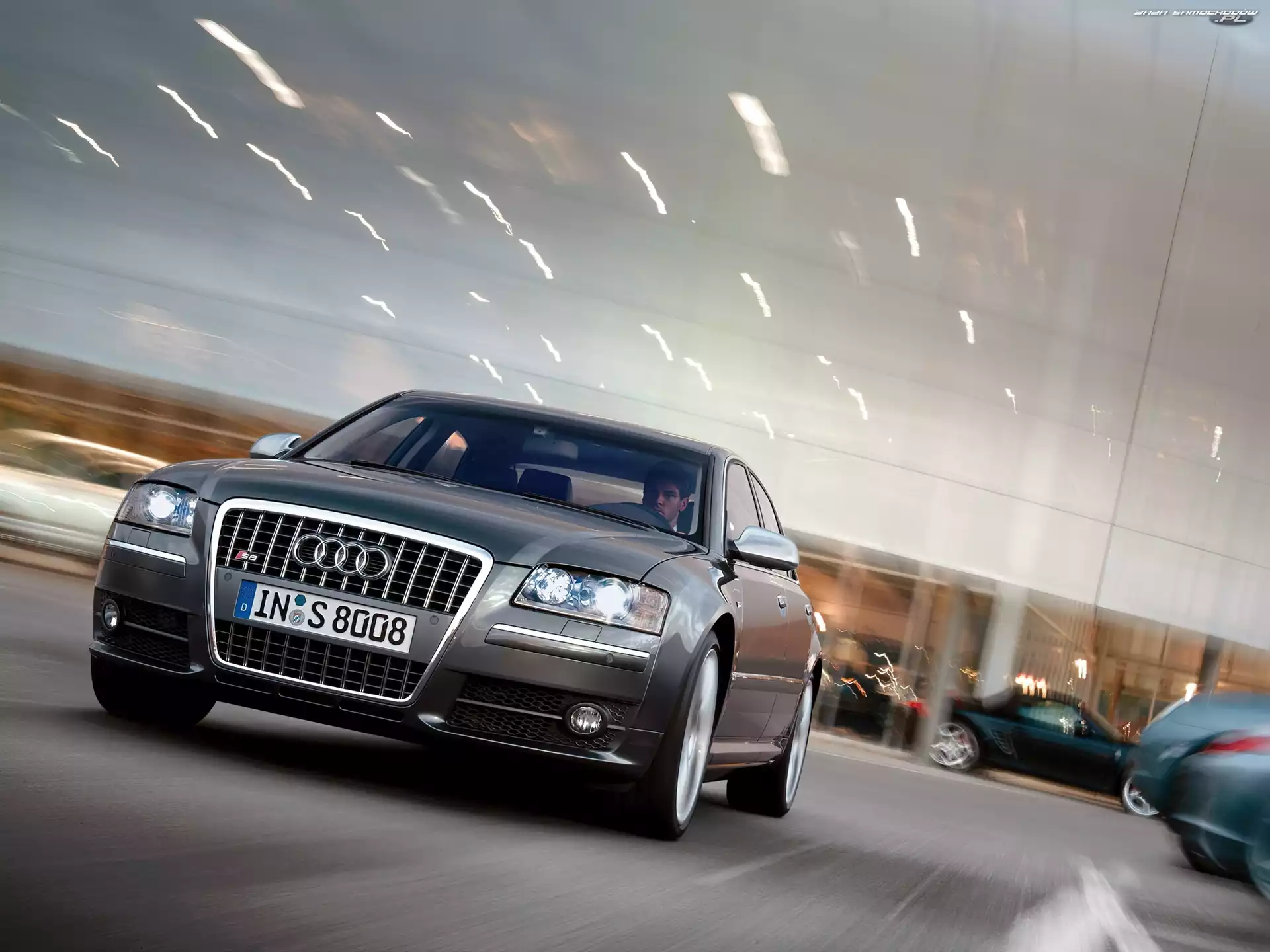 D3, Audi A8