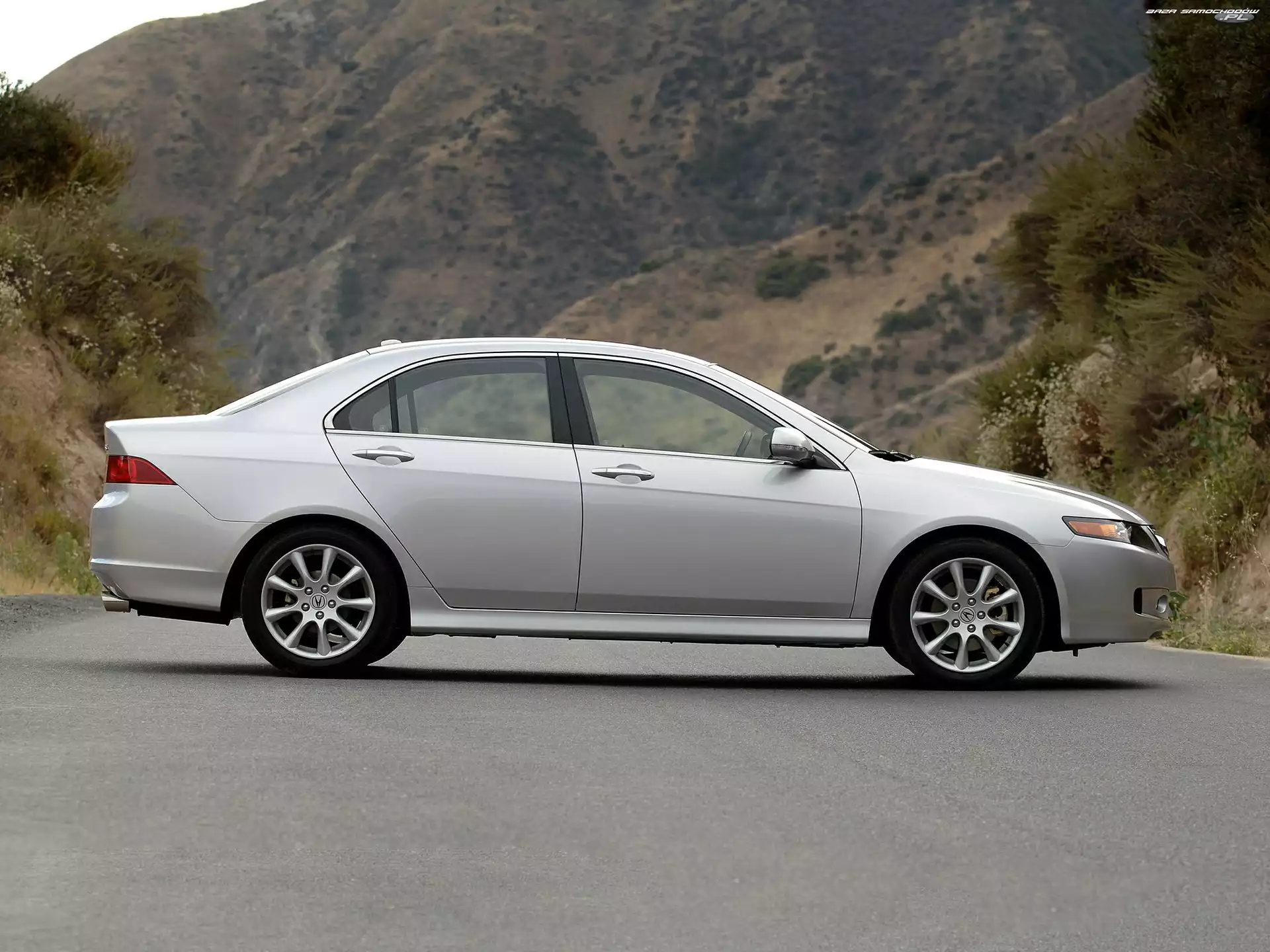 Acura TSX, Prawy, Bok