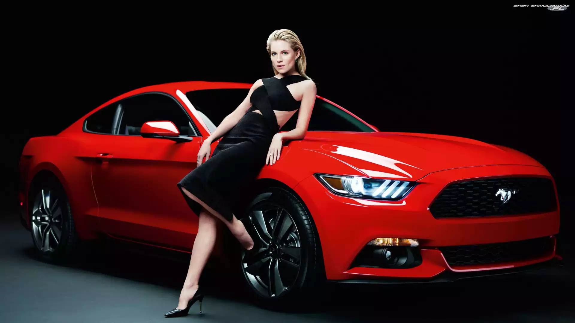 Czerwony, Aktorka, 2015, Ford Mustang, Sienna Miller, Samochód