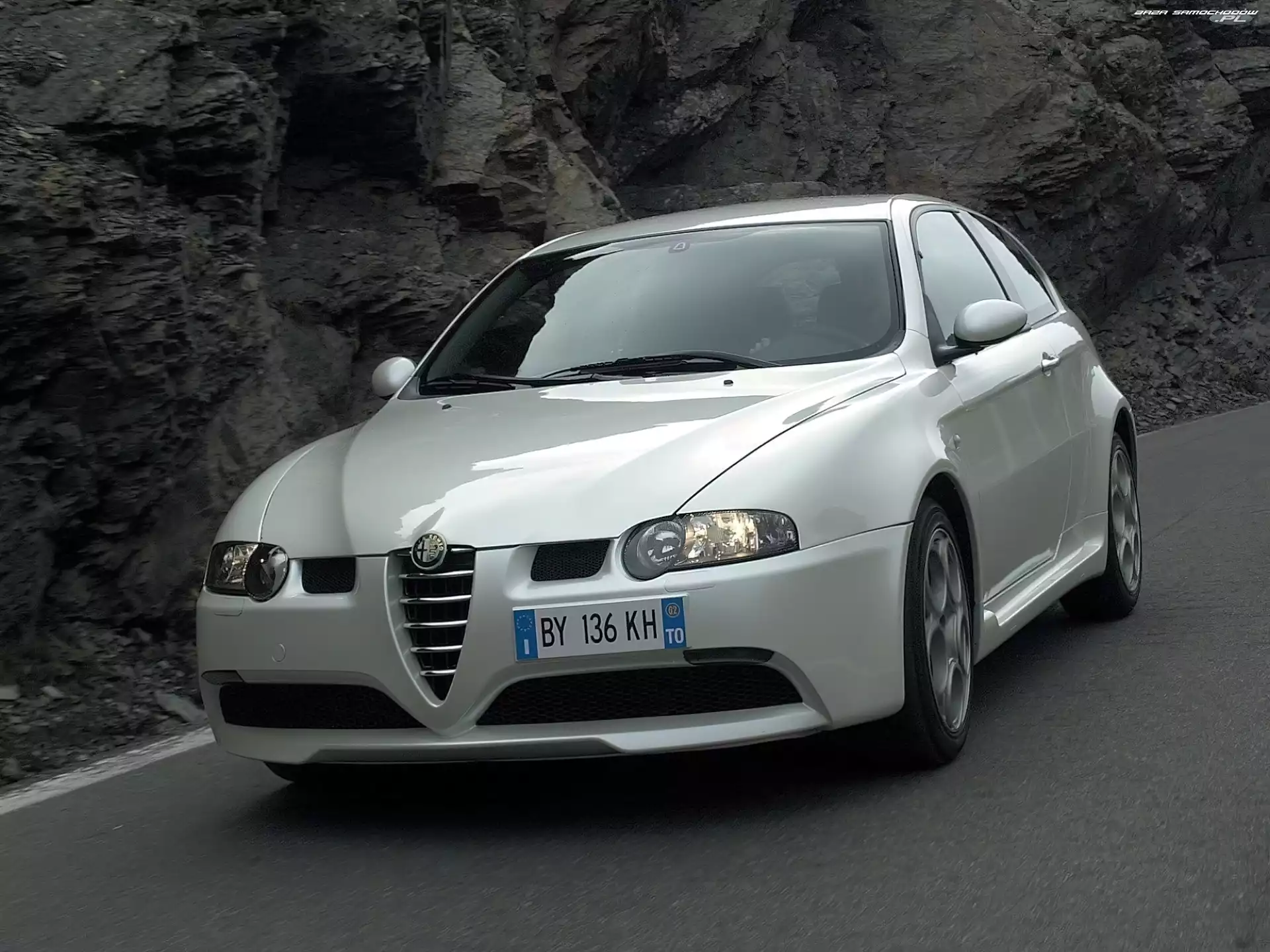 Alfa Romeo 147, Przód