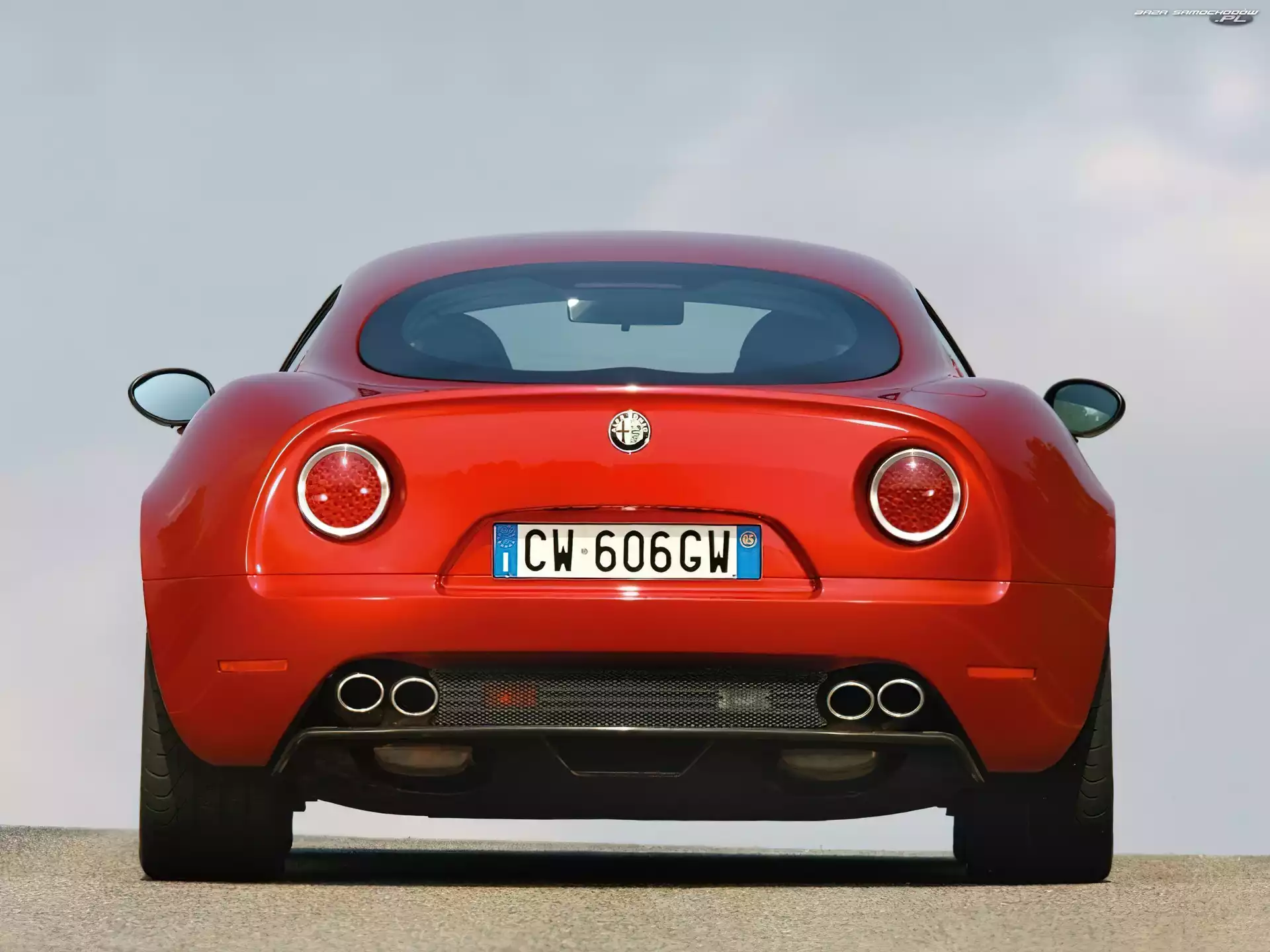 Alfa Romeo 8C, Tył