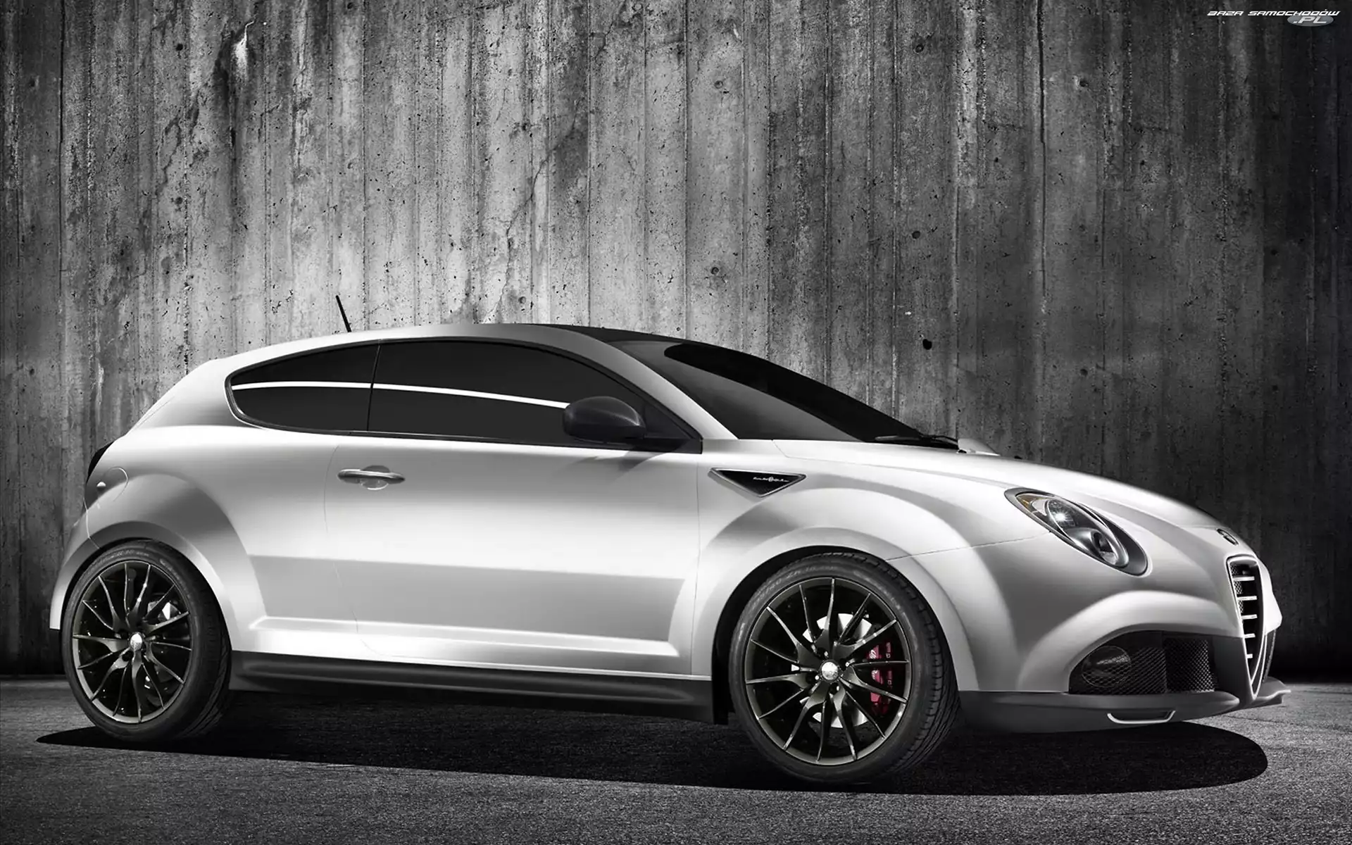 Alfa Romeo MiTo, Sport, Obniżona, Pakiet
