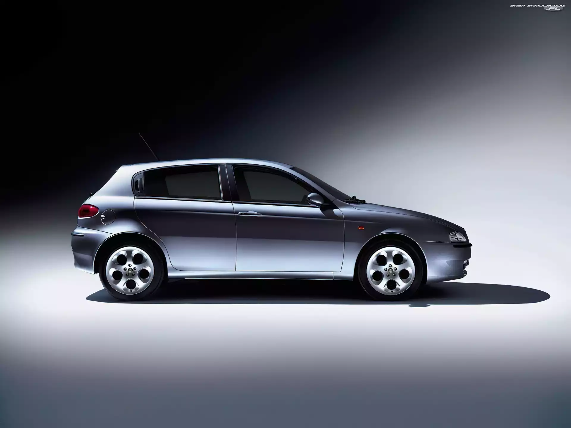 Prawy Profil, Alfa Romeo 147