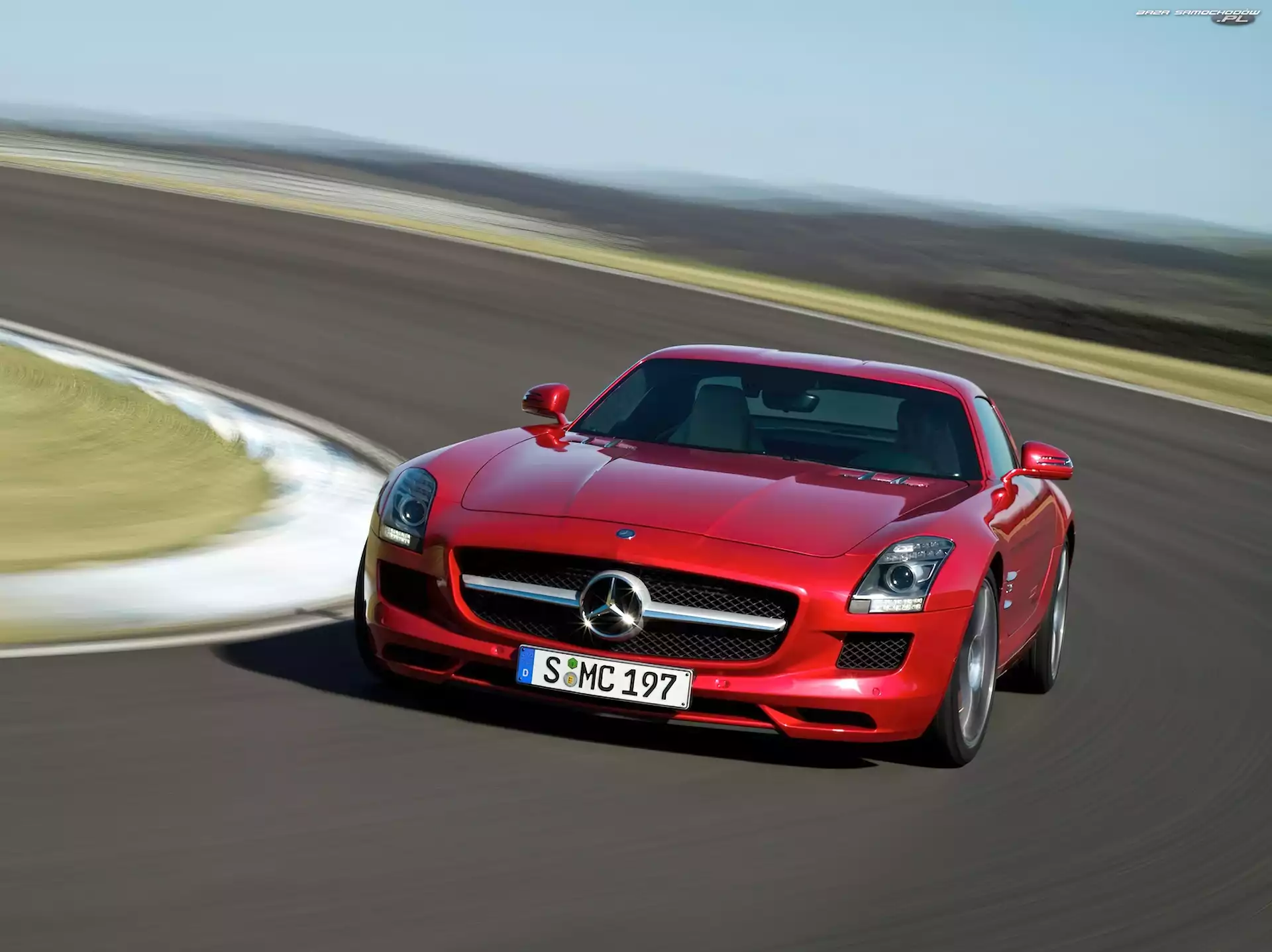 AMG, Jezdne, Mercedes SLS, Właściwości