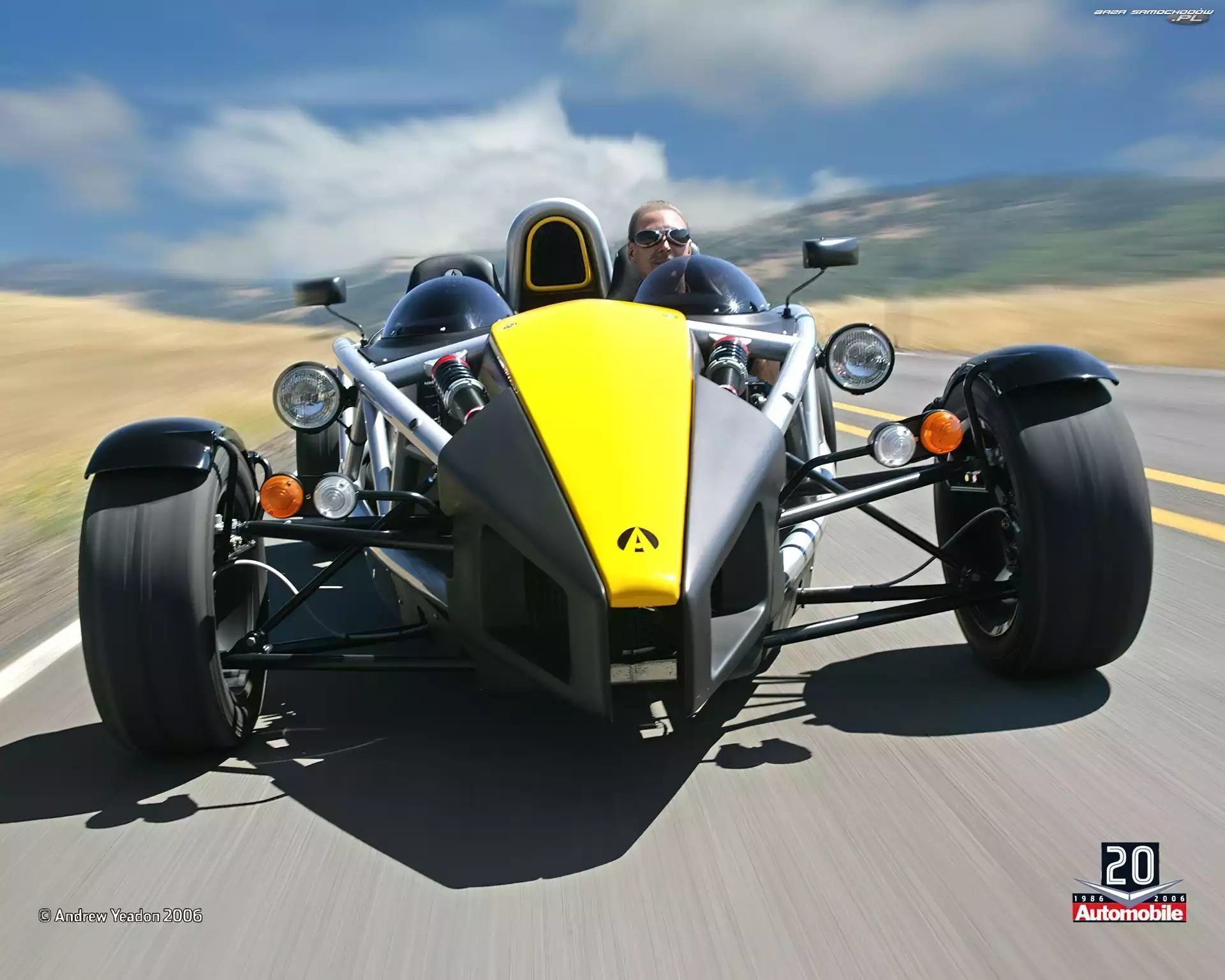 Ariel Atom, Jazdy, Przód, Podczas