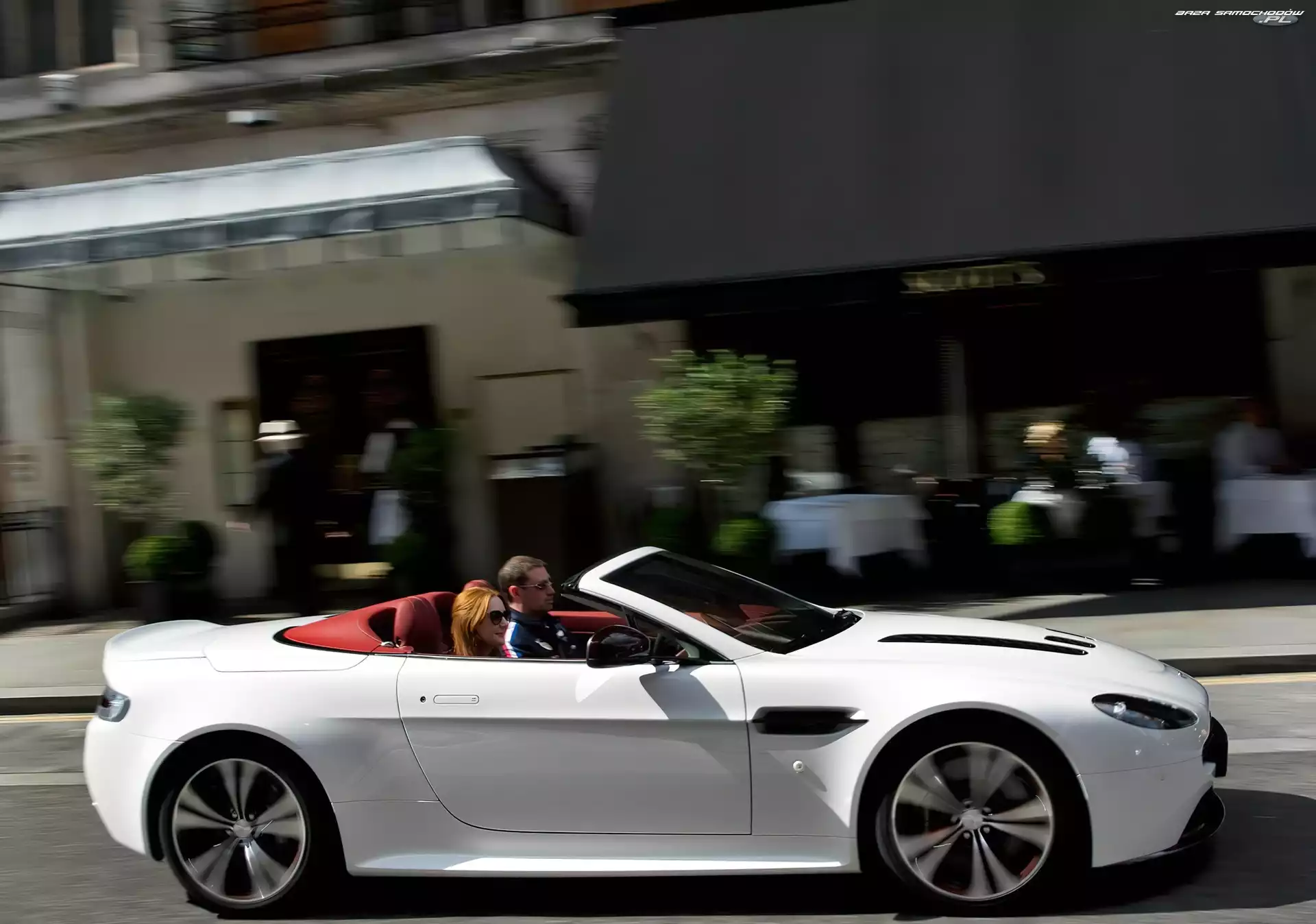 Aston Martin, Vantage, Biały, V12