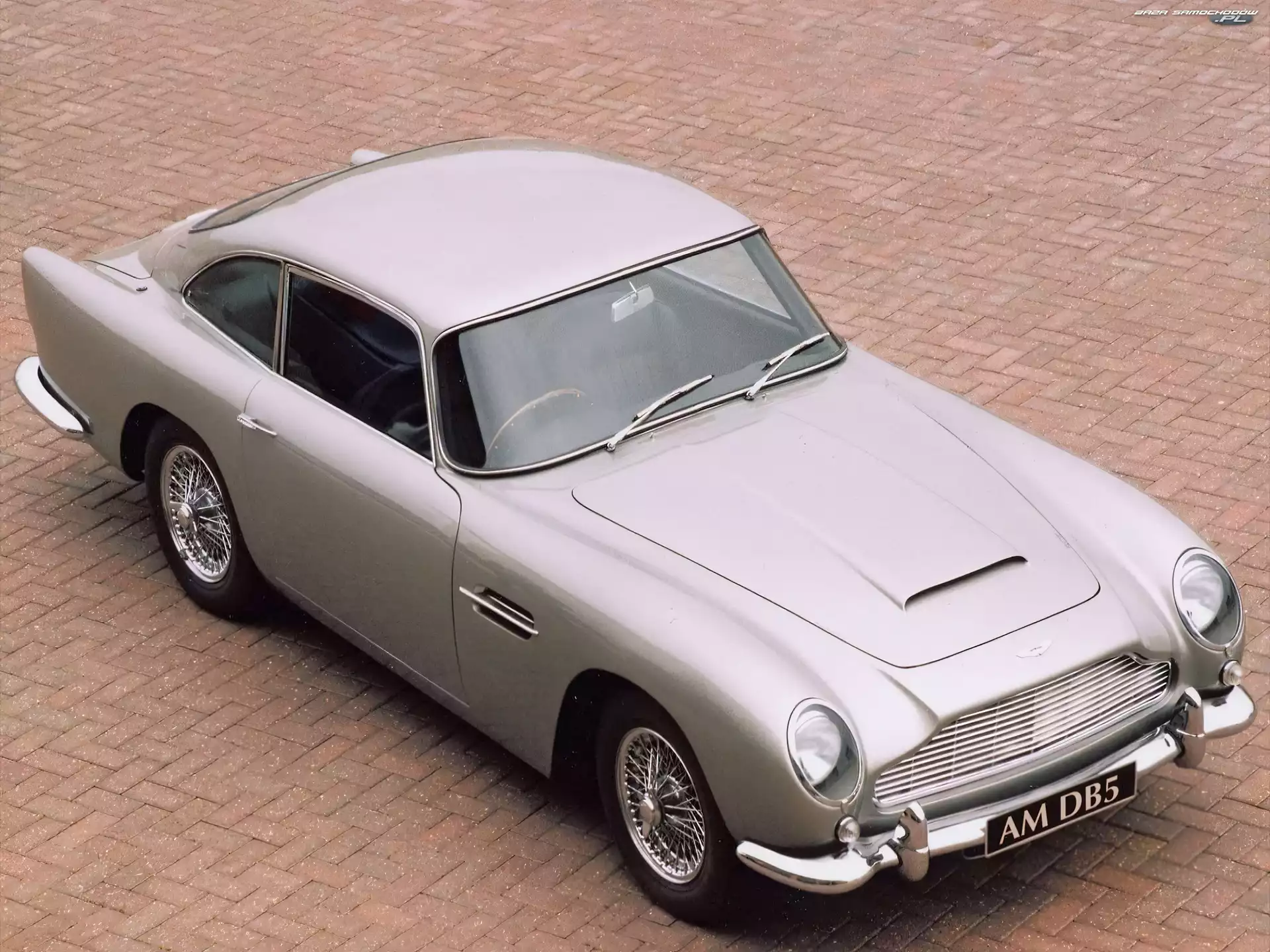Maska, Aston Martin DB5