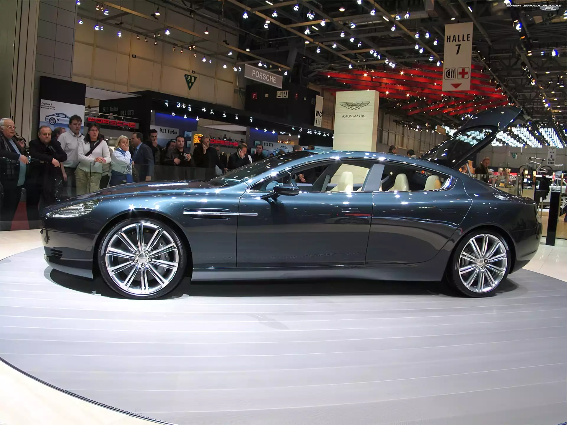 Wystawa, Aston Martin Rapide