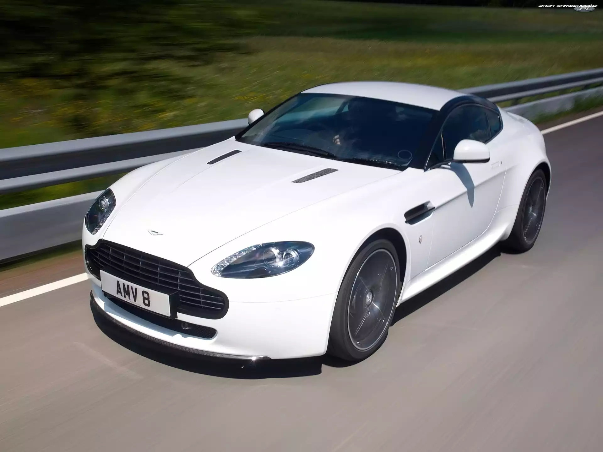 Aston Martin V8 Vantage