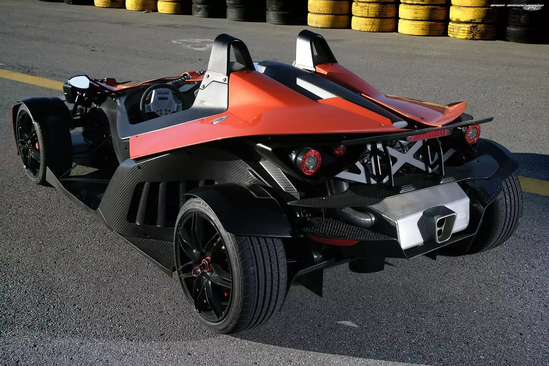 Zabudowany, Ariel Atom
