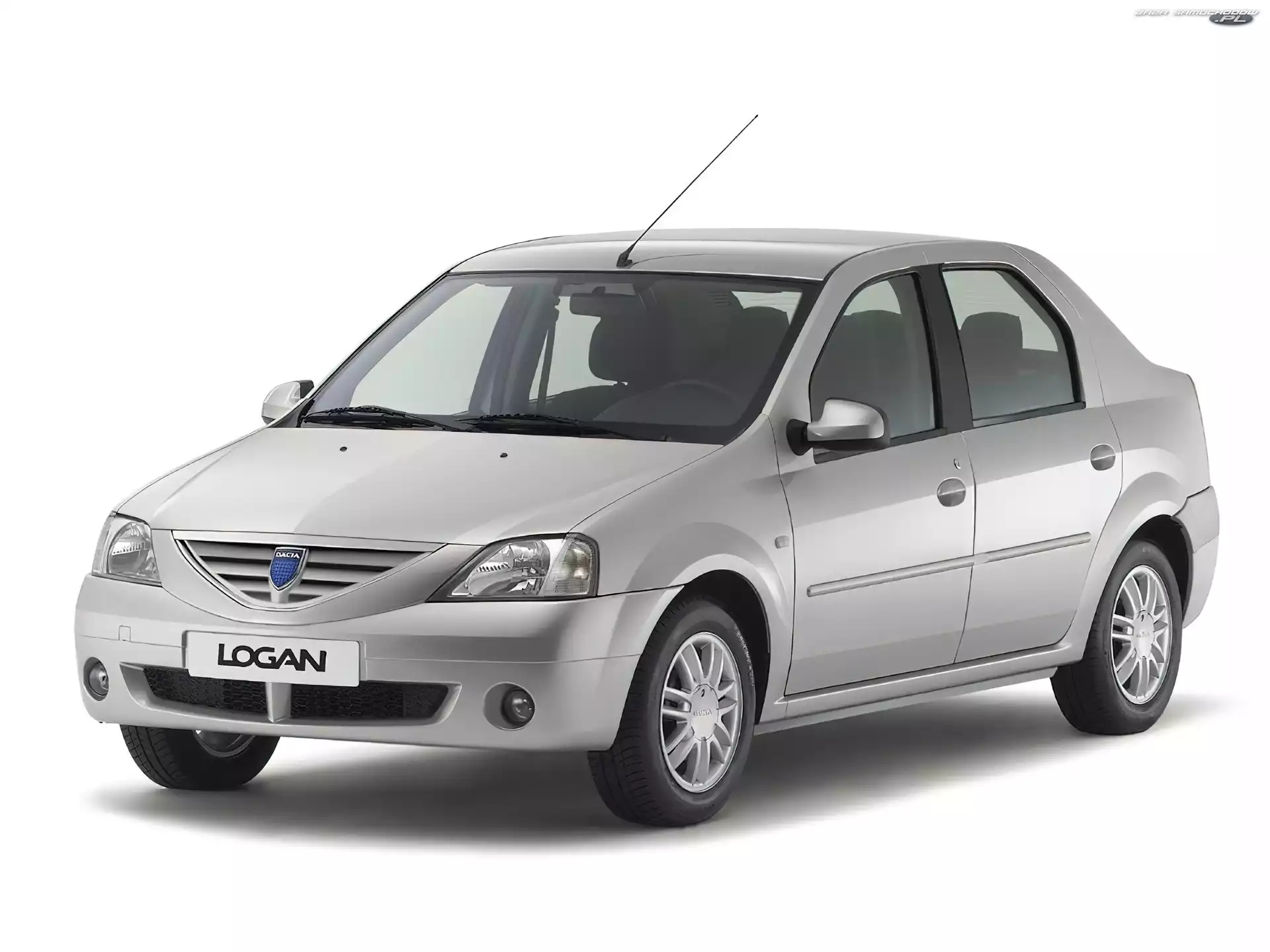 Atrapa, Przód, Dacia Logan