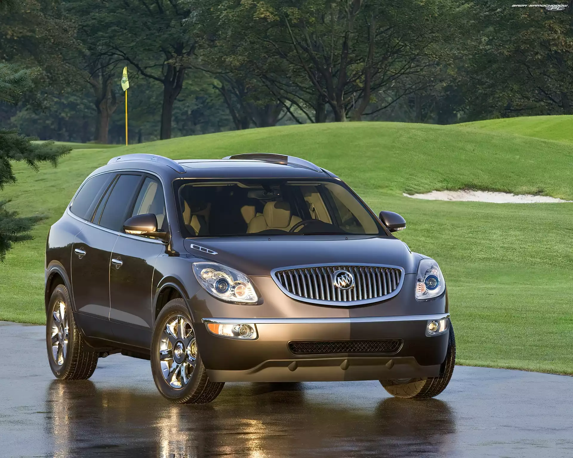 Atrapa, Buick Enclave, Zderzak