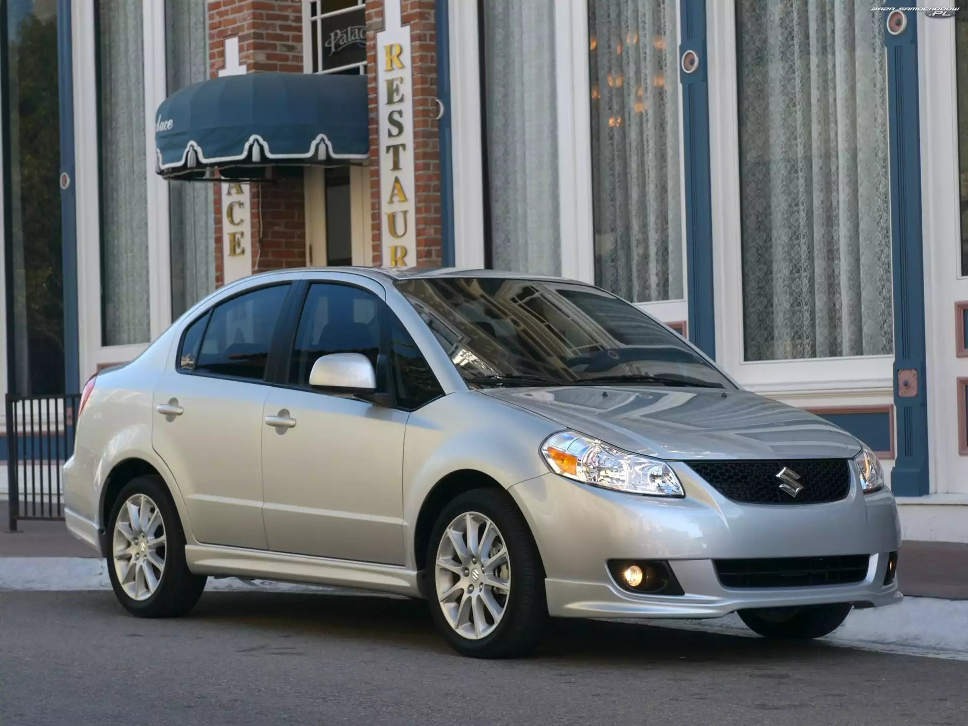Atrapa, Suzuki SX4, Maska