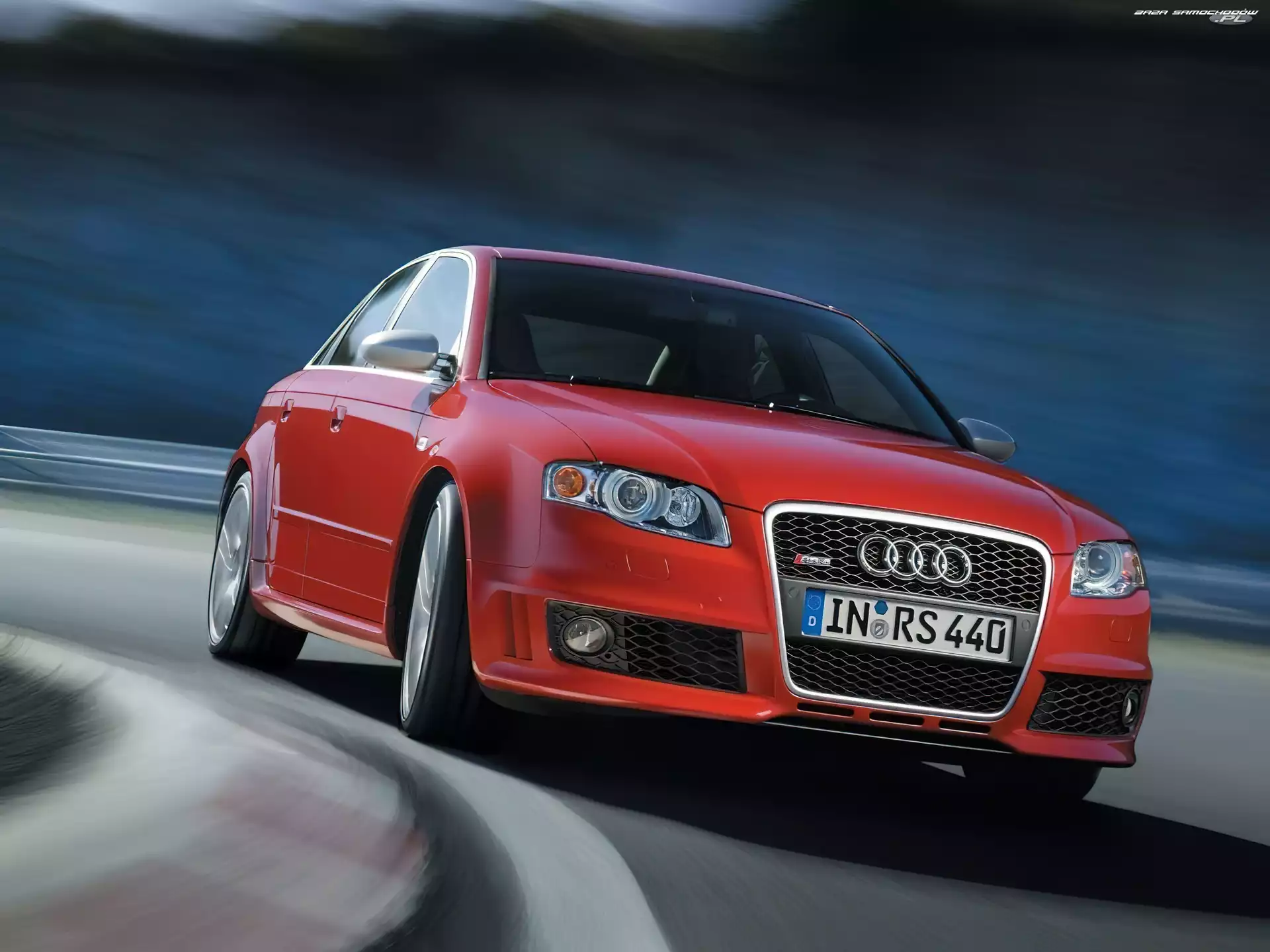 Audi S4, Czerwone