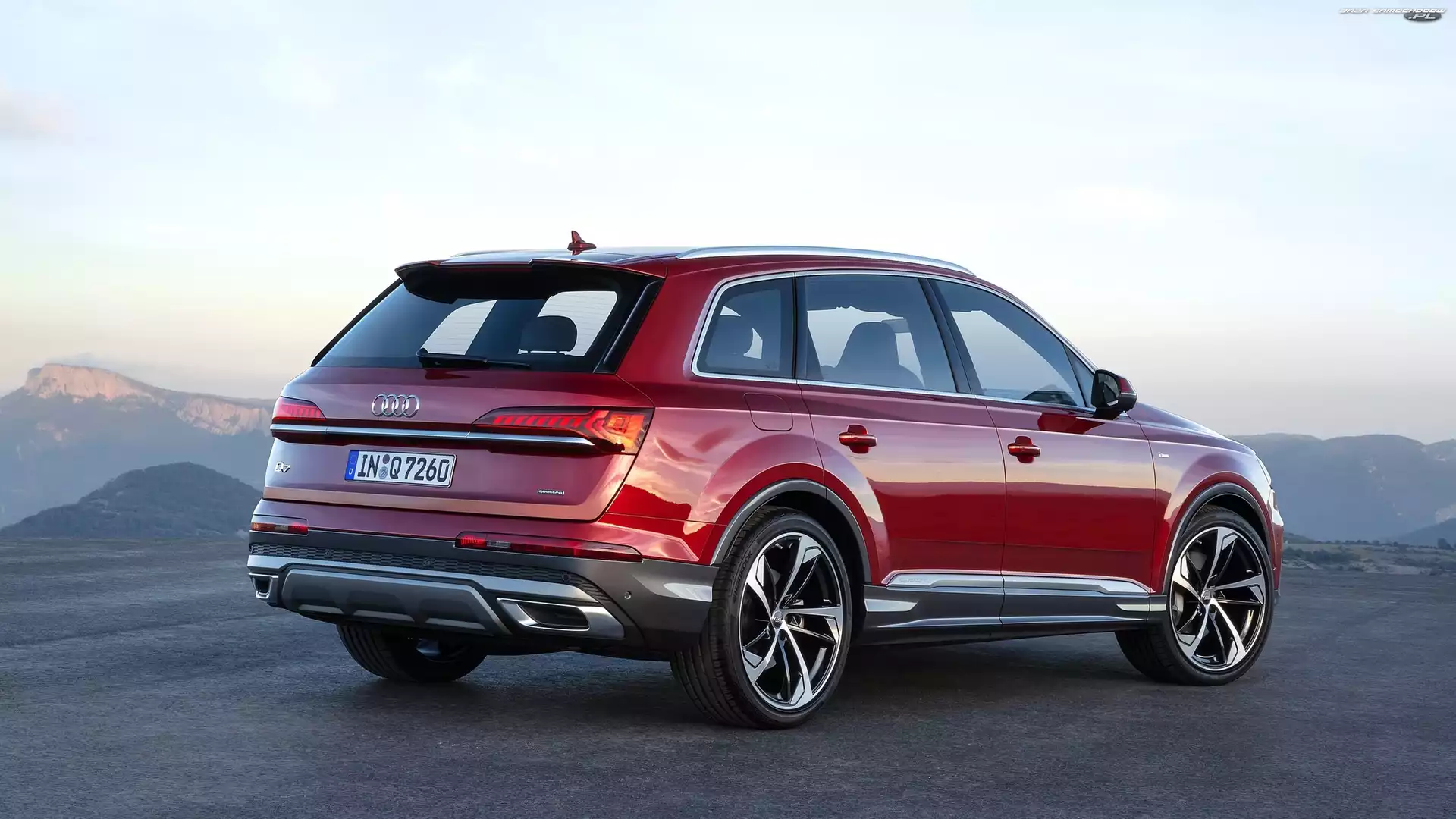 Audi Q7, Tył, Czerwone, Bok