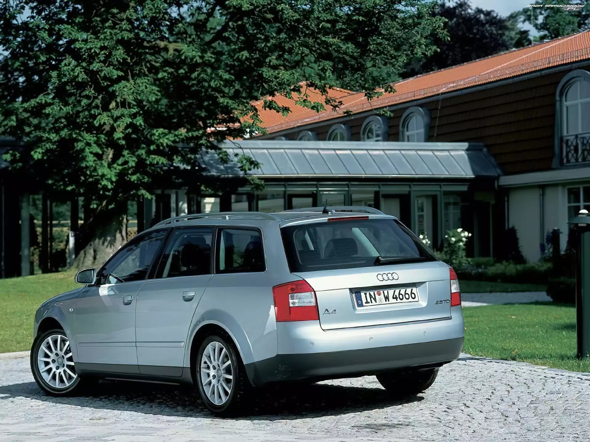 Avant, Srebrny, Audi A4