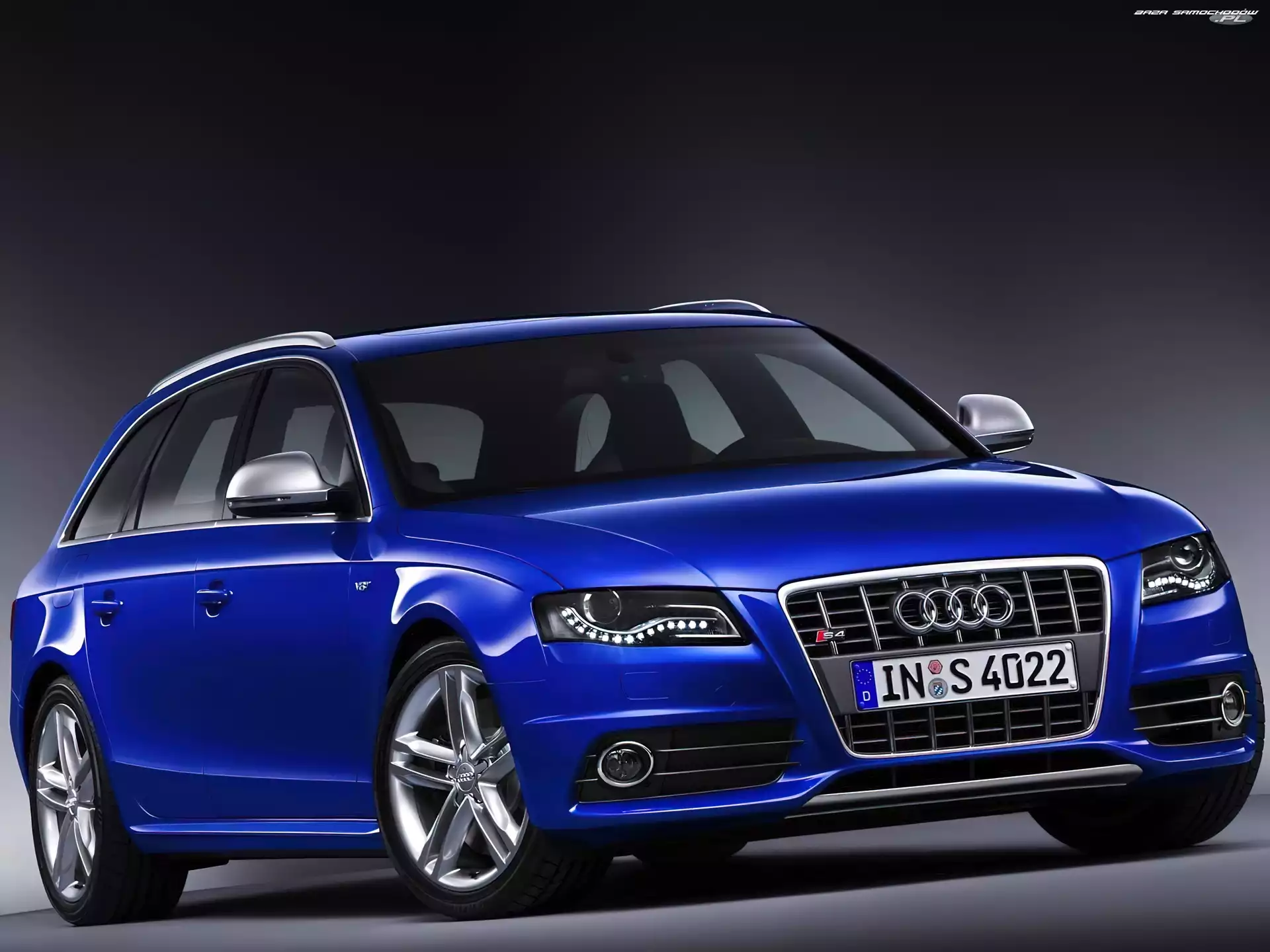 Avant, Audi A4 B8, S4