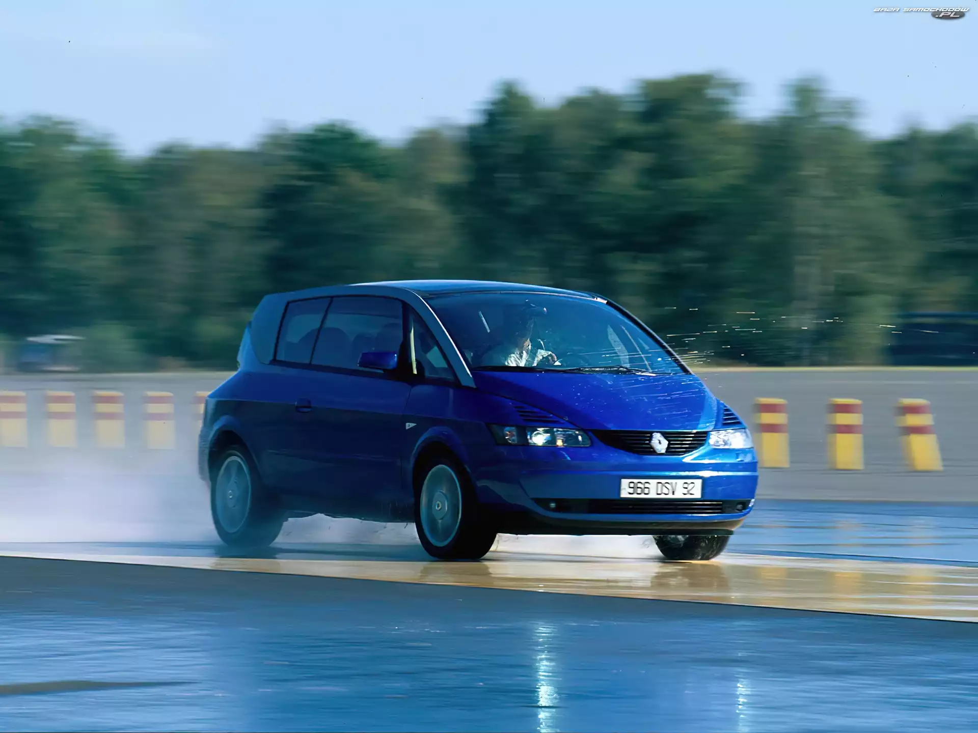 Niebieski, Renault Avantime