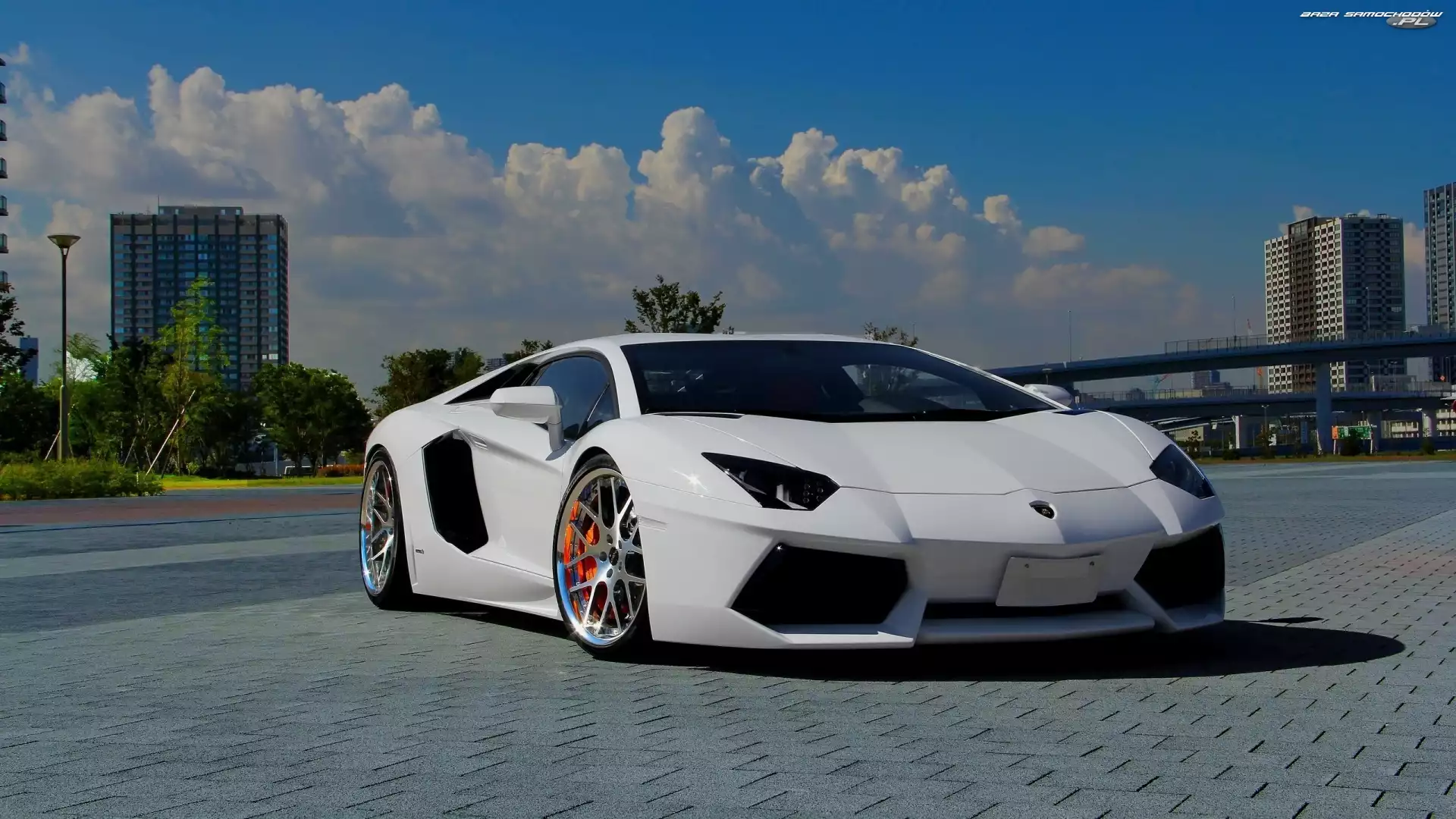 Lamborghini Aventador, Samochód