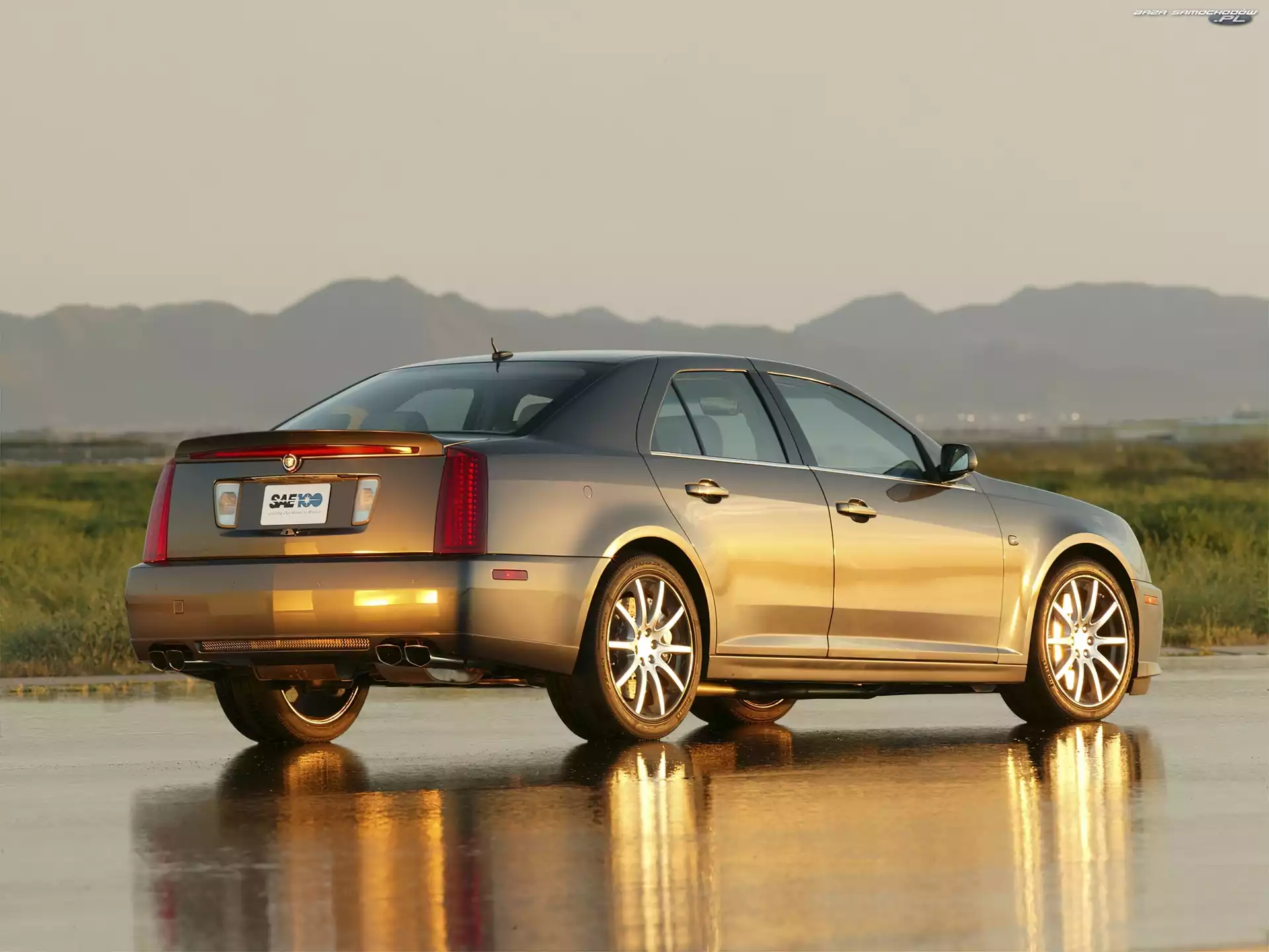 Bagażnika, Cadillac STS, Klapa