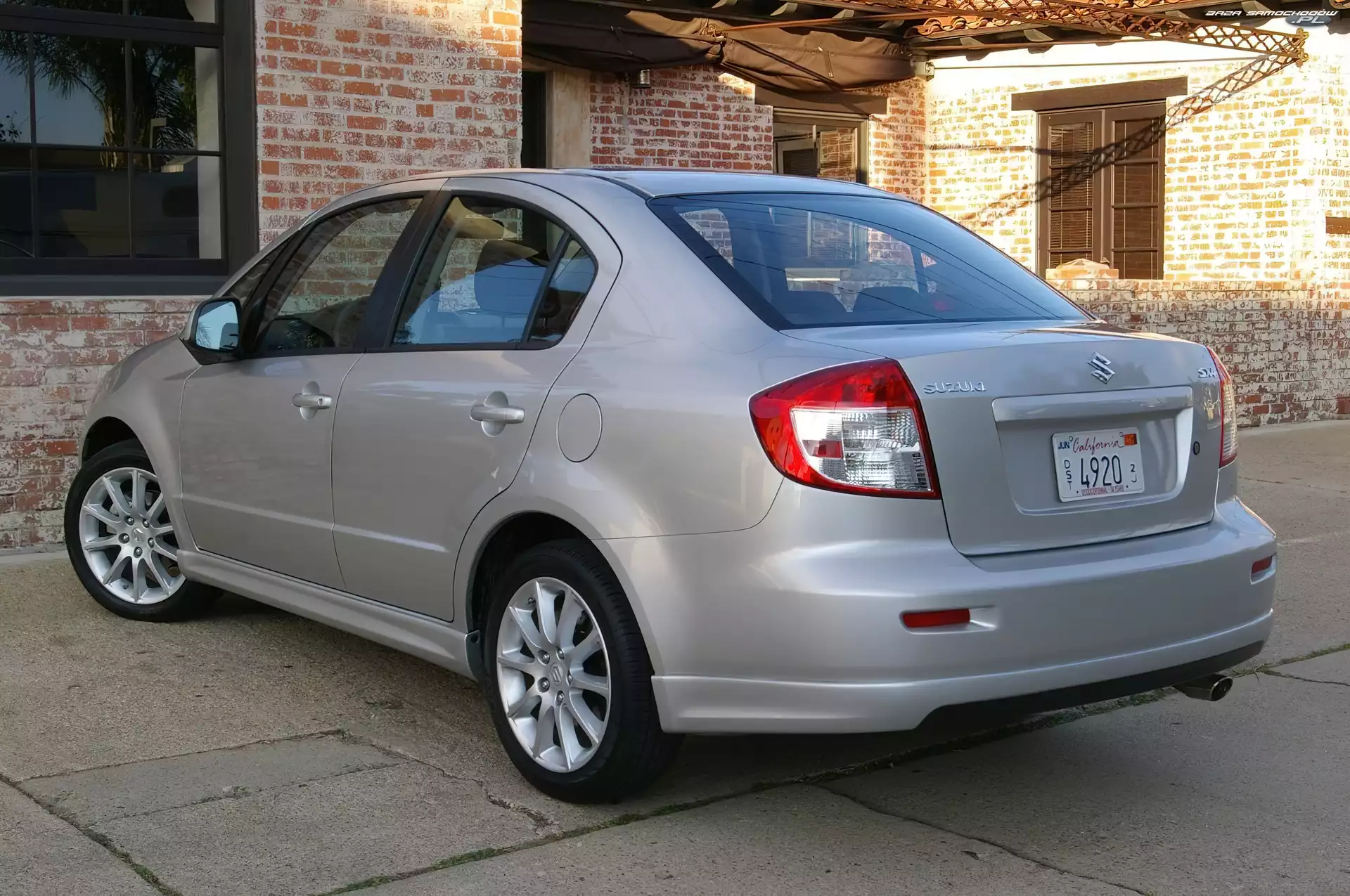 Bagażnika, Suzuki SX4, Klapa