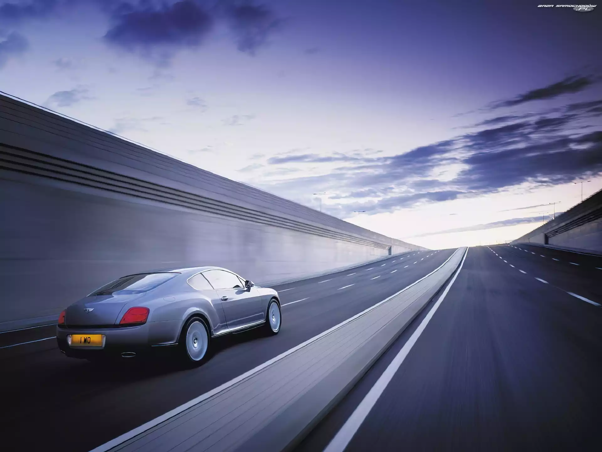 Autostrada, Bentley Continental GT